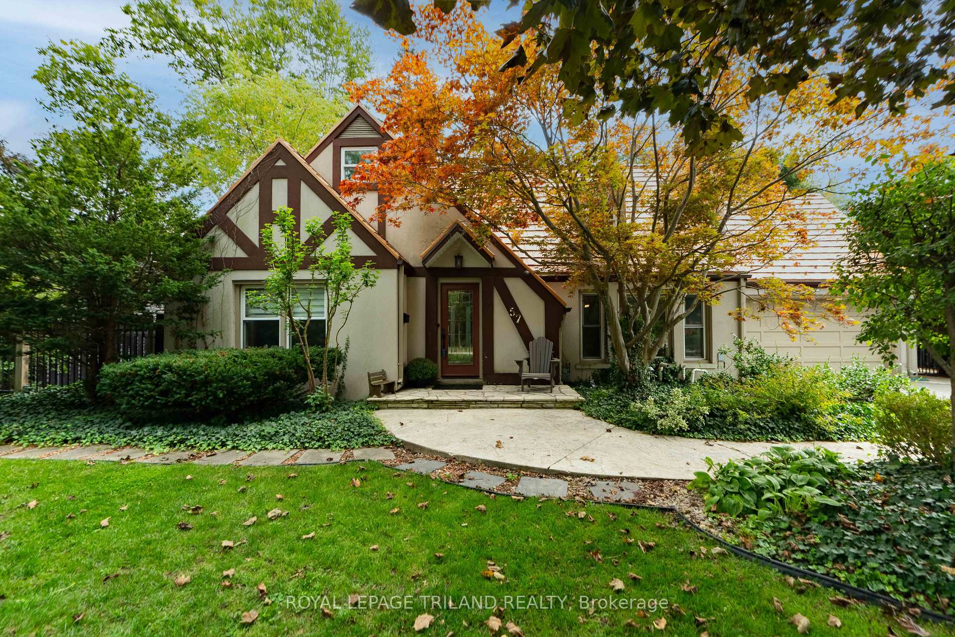 Photo 2 of 57 Westchester Drive, London, North A — HOMEH
