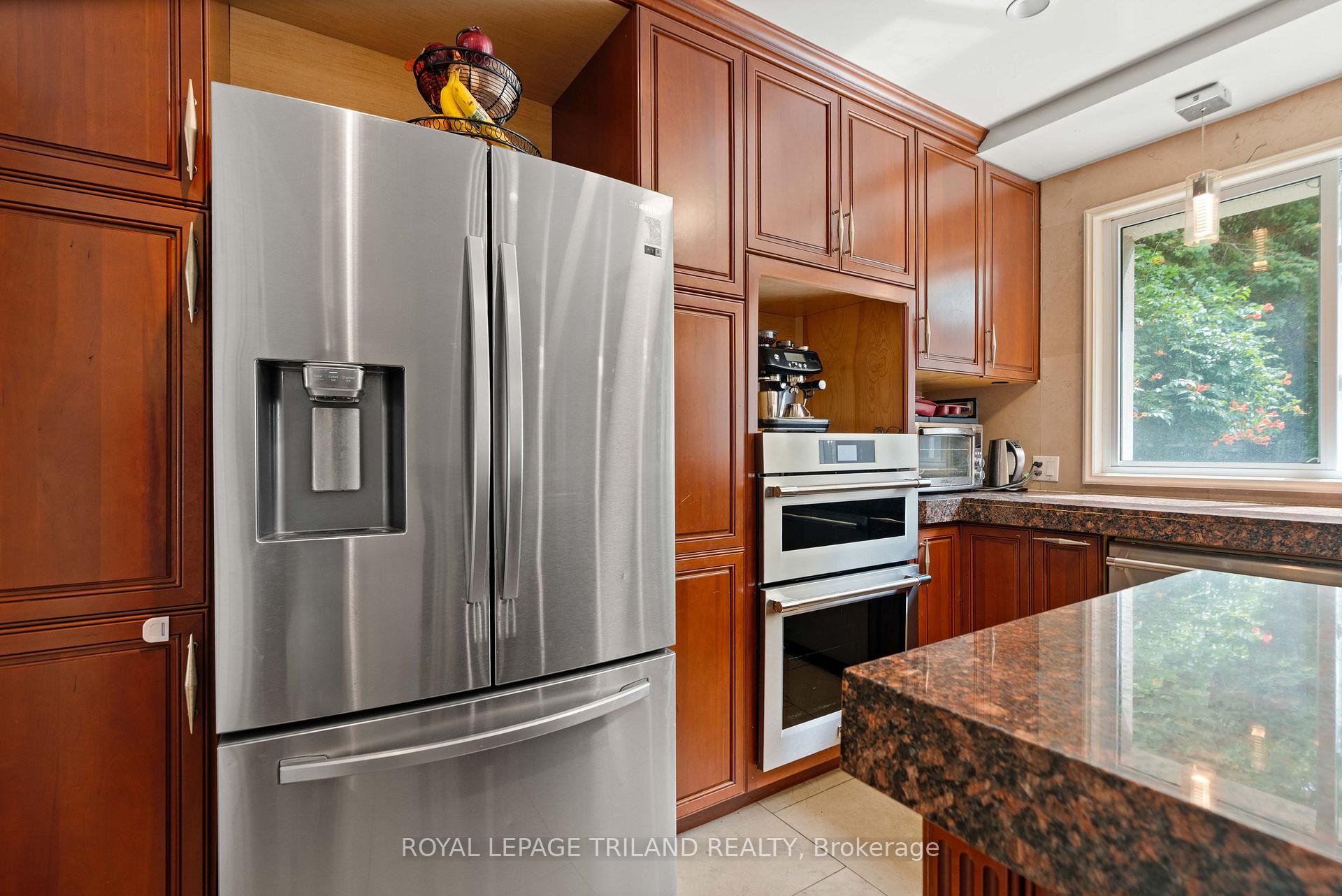 Photo 7 of 57 Westchester Drive, London, North A — HOMEH