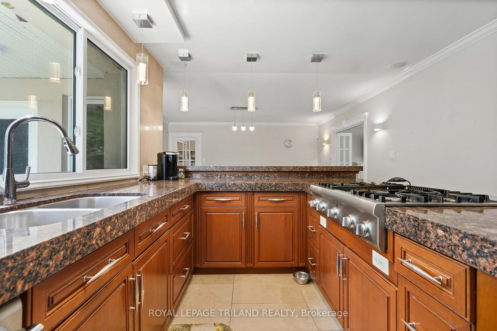 Photo 8 of 57 Westchester Drive, London, North A — HOMEH