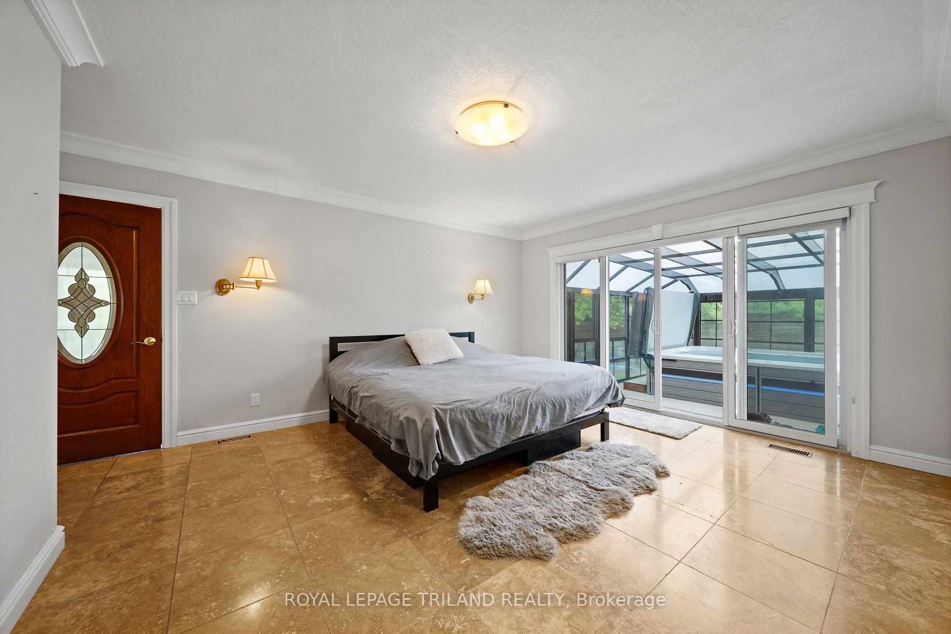 Photo 17 of 57 Westchester Drive, London, North A — HOMEH