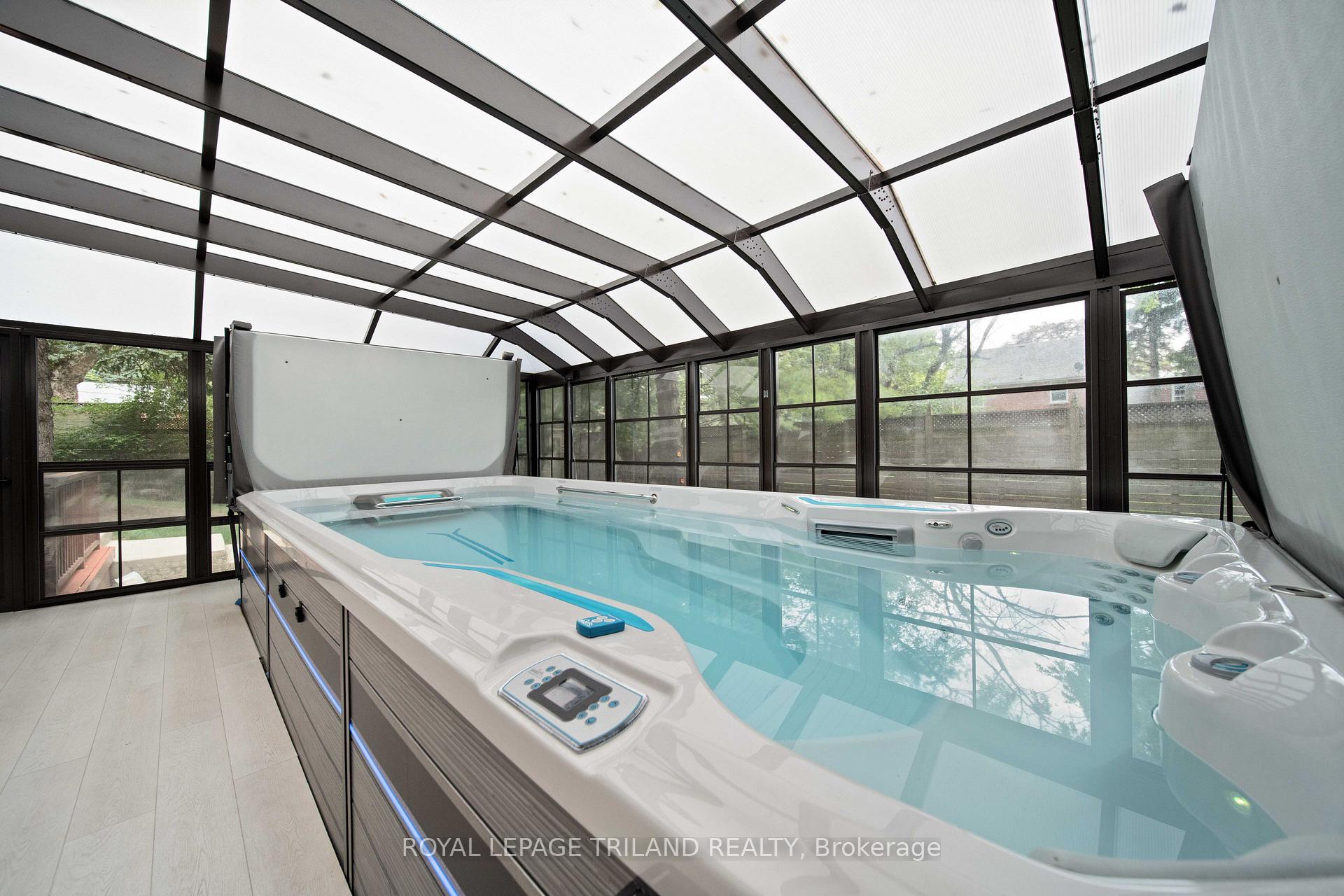 Photo 24 of 57 Westchester Drive, London, North A — HOMEH