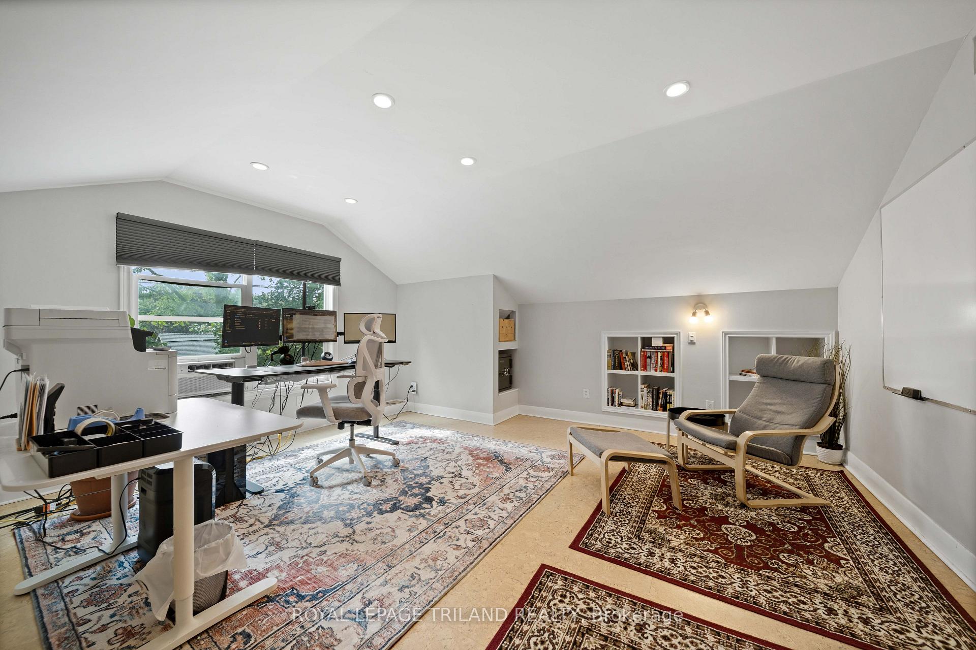 Photo 31 of 57 Westchester Drive, London, North A — HOMEH