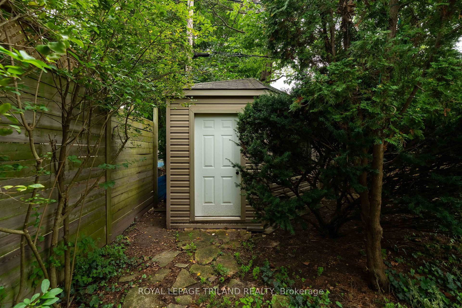 Photo 43 of 57 Westchester Drive, London, North A — HOMEH