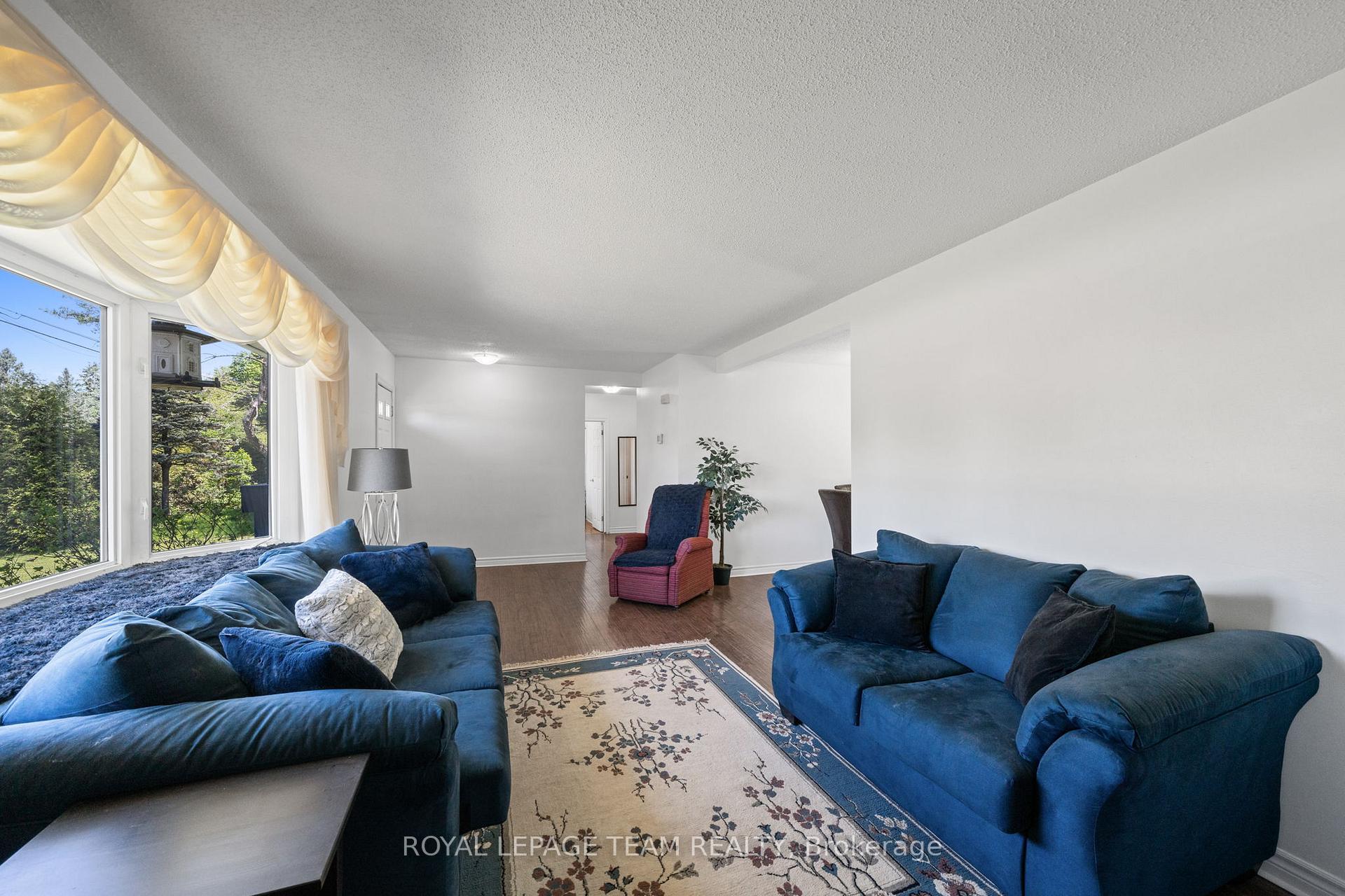 Photo 6 of 5643 Ficko Crescent, Ottawa, Riverside South — HOMEH