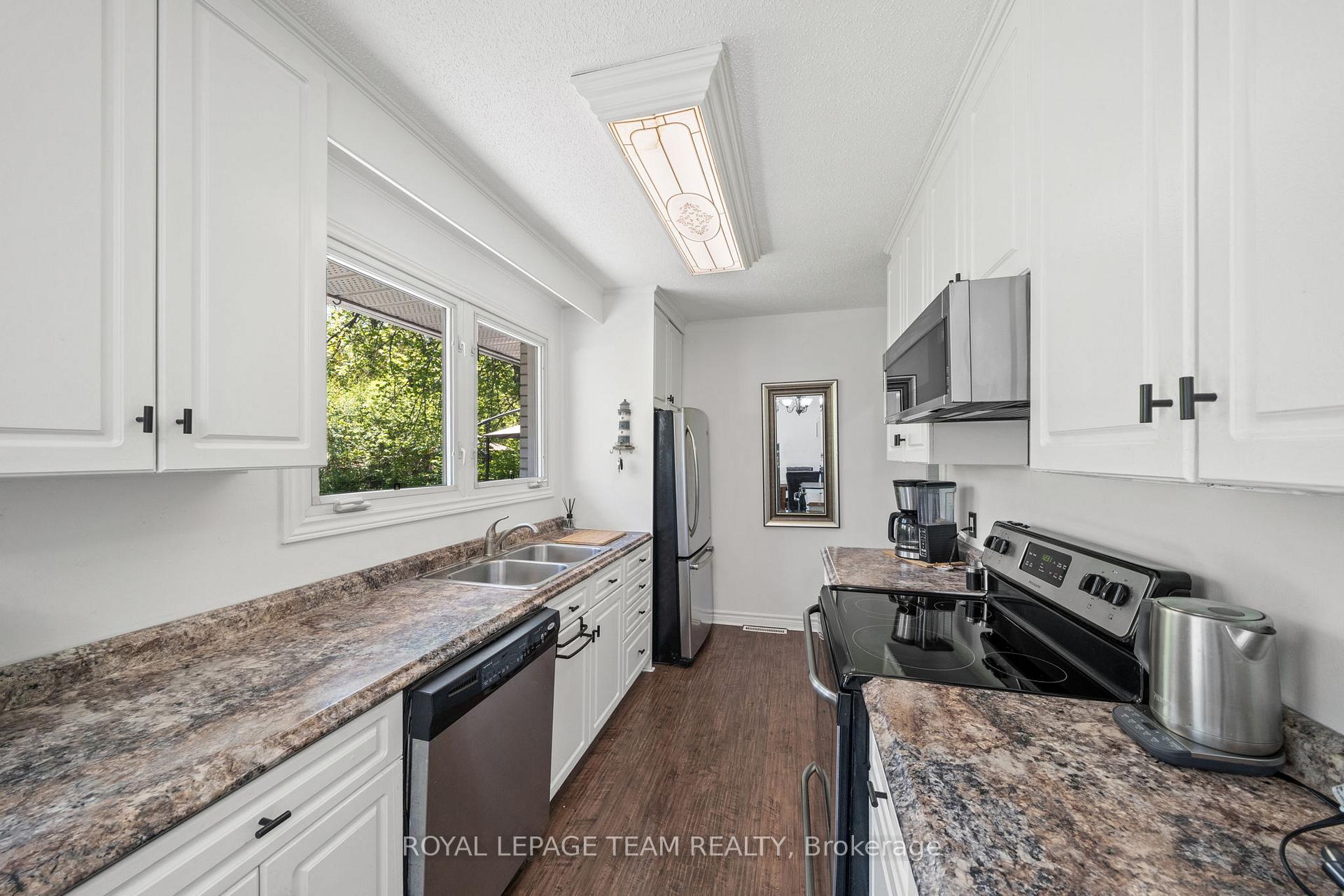 Photo 8 of 5643 Ficko Crescent, Ottawa, Riverside South — HOMEH