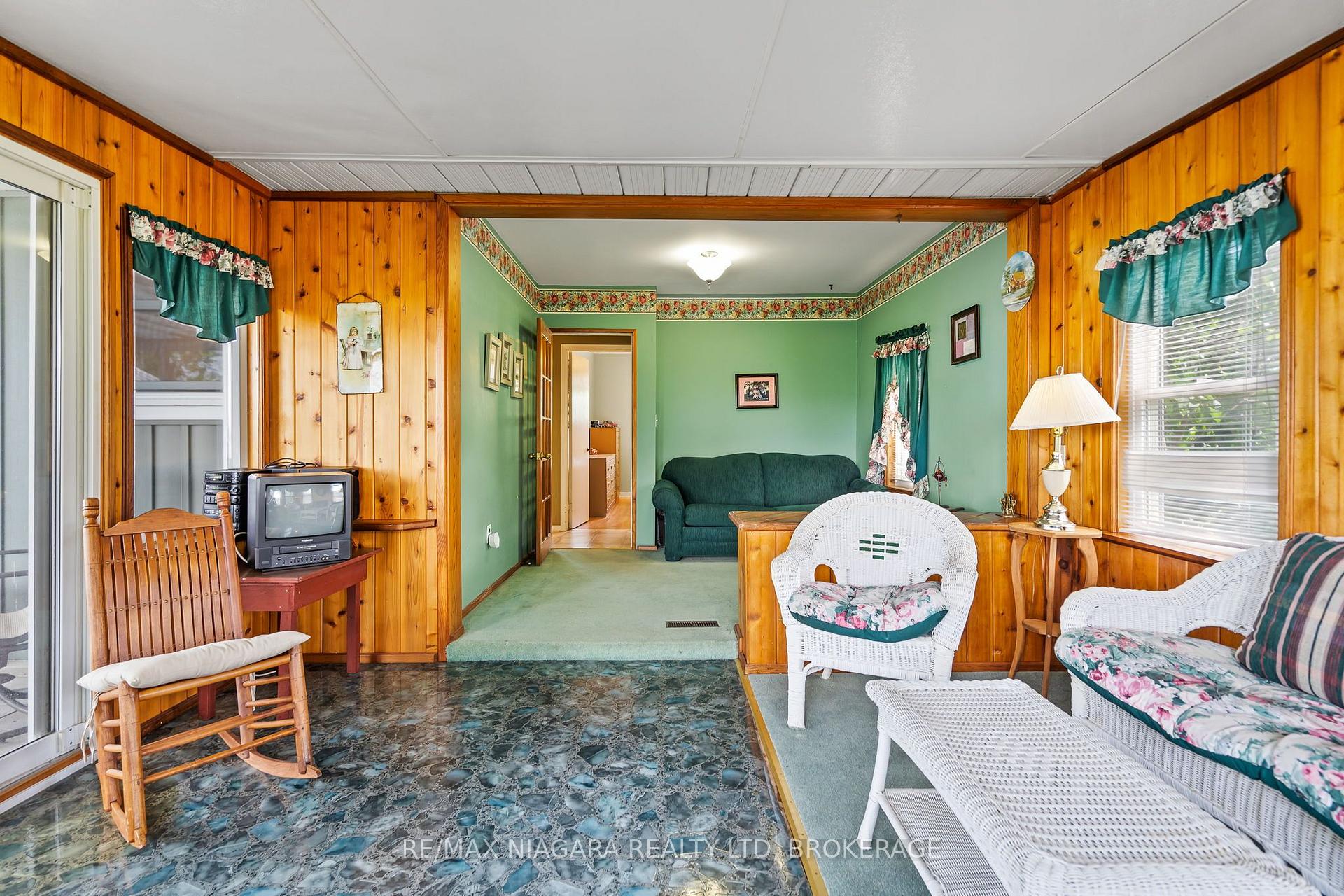 Photo 13 of 42058 Hwy 3, Wainfleet, Marshville/Winger — HOMEH