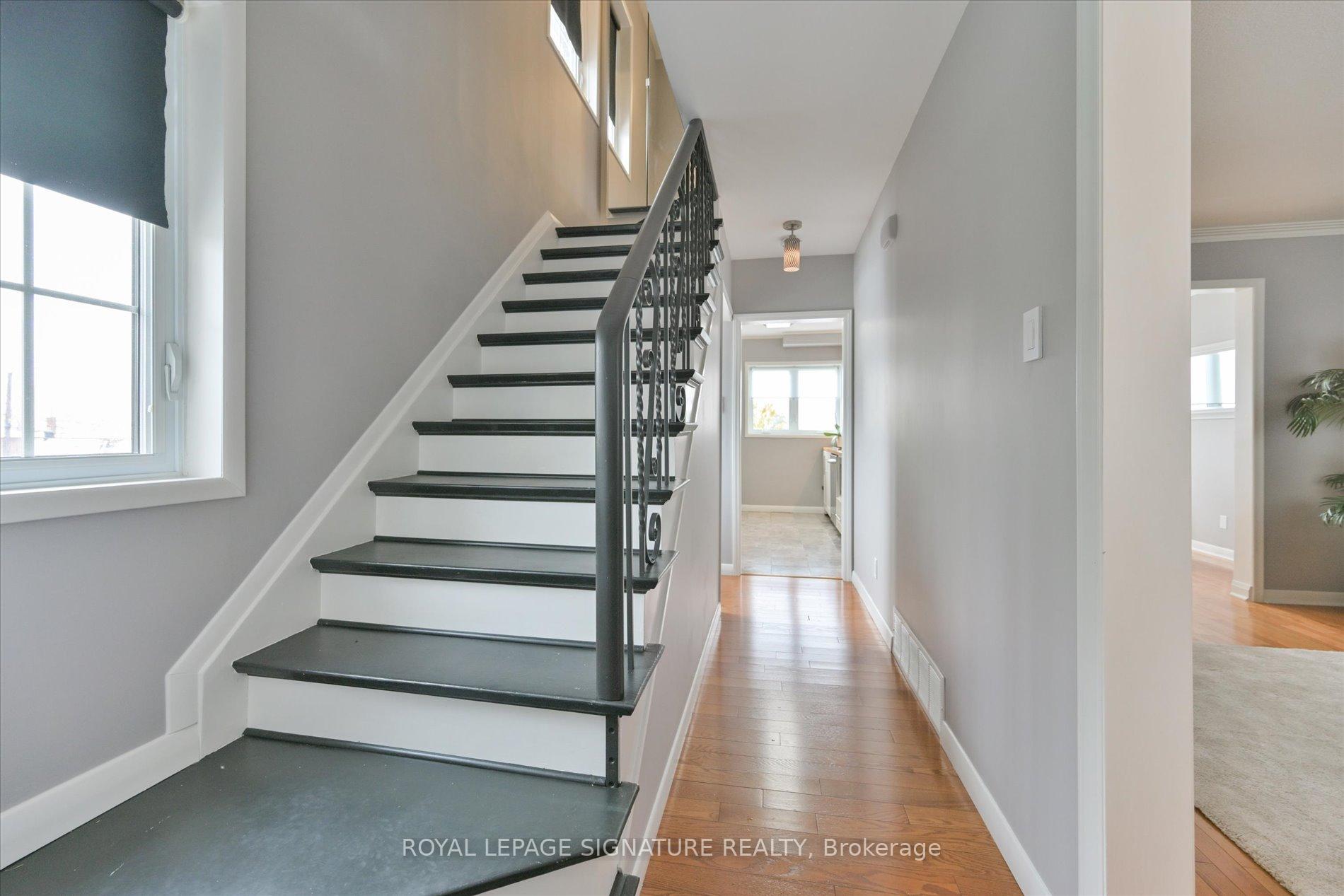 Photo 5 of 362 Silverthorn Avenue, Toronto, Keelesdale-Eglinton West — HOMEH