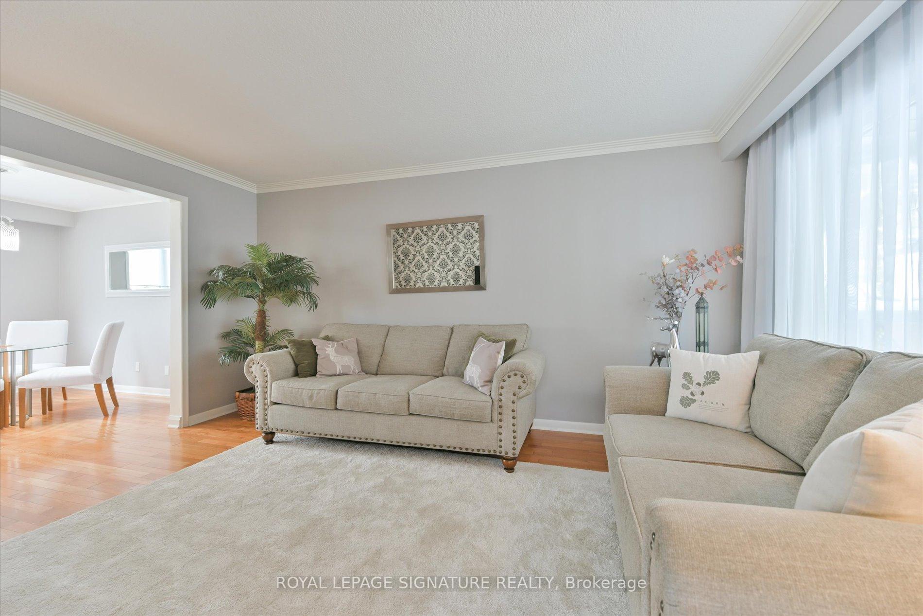 Photo 6 of 362 Silverthorn Avenue, Toronto, Keelesdale-Eglinton West — HOMEH