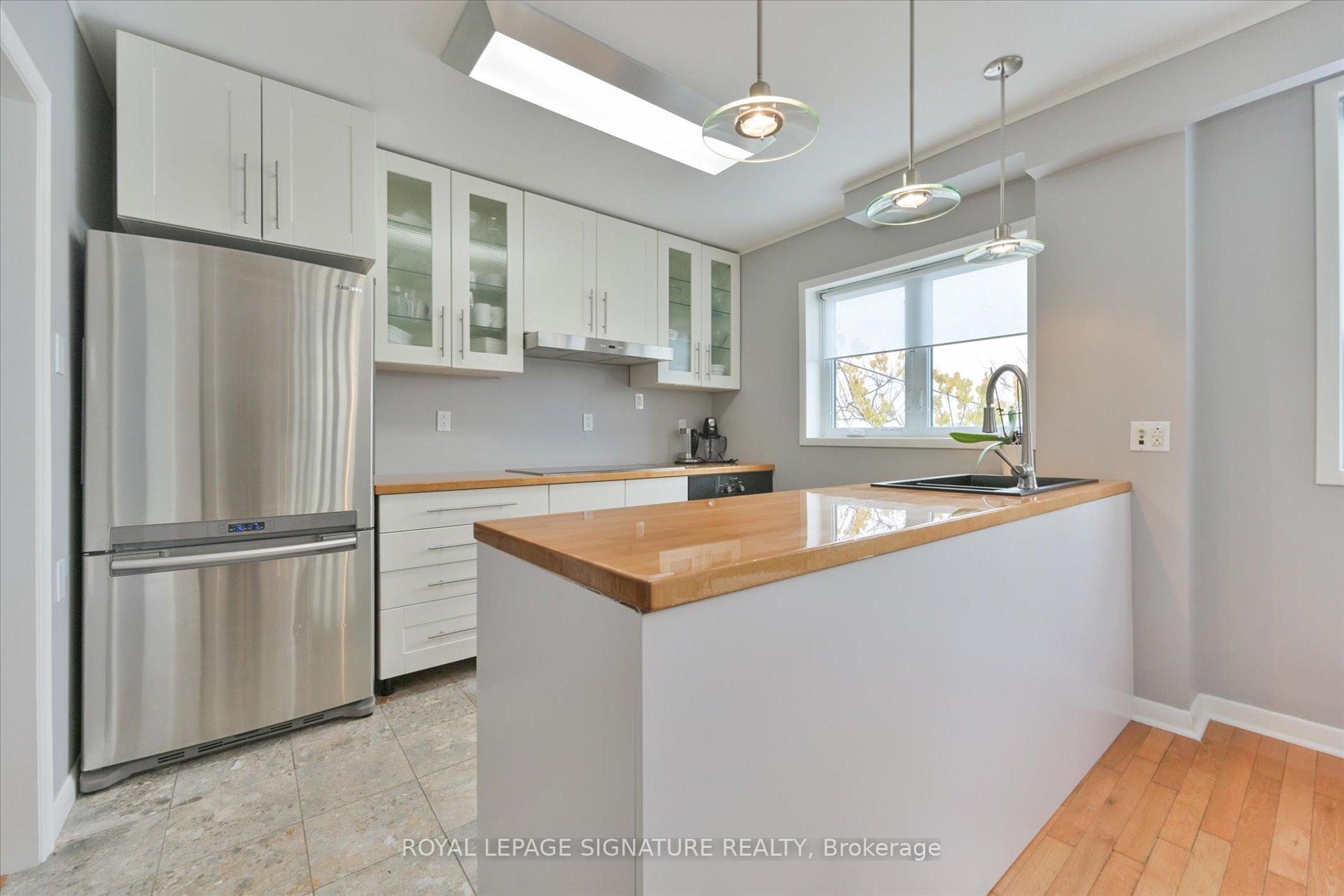 Photo 10 of 362 Silverthorn Avenue, Toronto, Keelesdale-Eglinton West — HOMEH