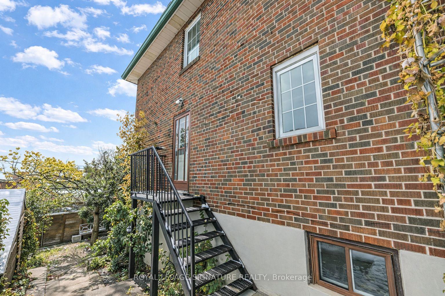 Photo 24 of 362 Silverthorn Avenue, Toronto, Keelesdale-Eglinton West — HOMEH