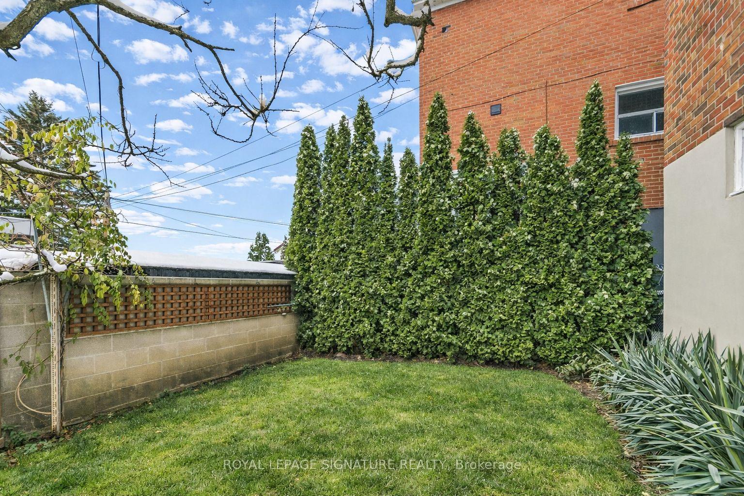 Photo 27 of 362 Silverthorn Avenue, Toronto, Keelesdale-Eglinton West — HOMEH