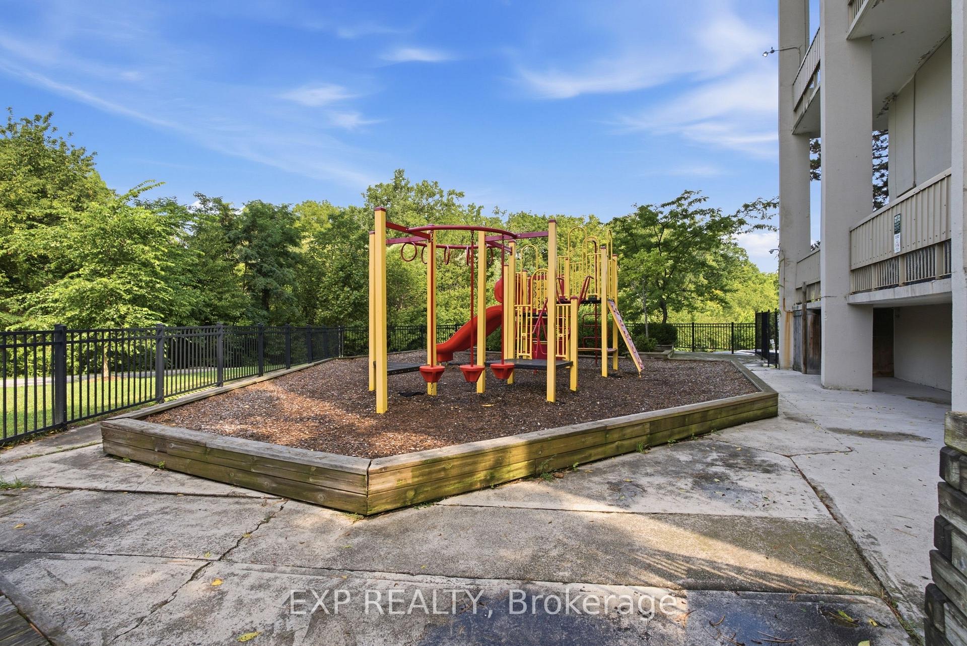 Photo 25 of Unit 644, 350 Quigley Road, Hamilton, Vincent — HOMEH