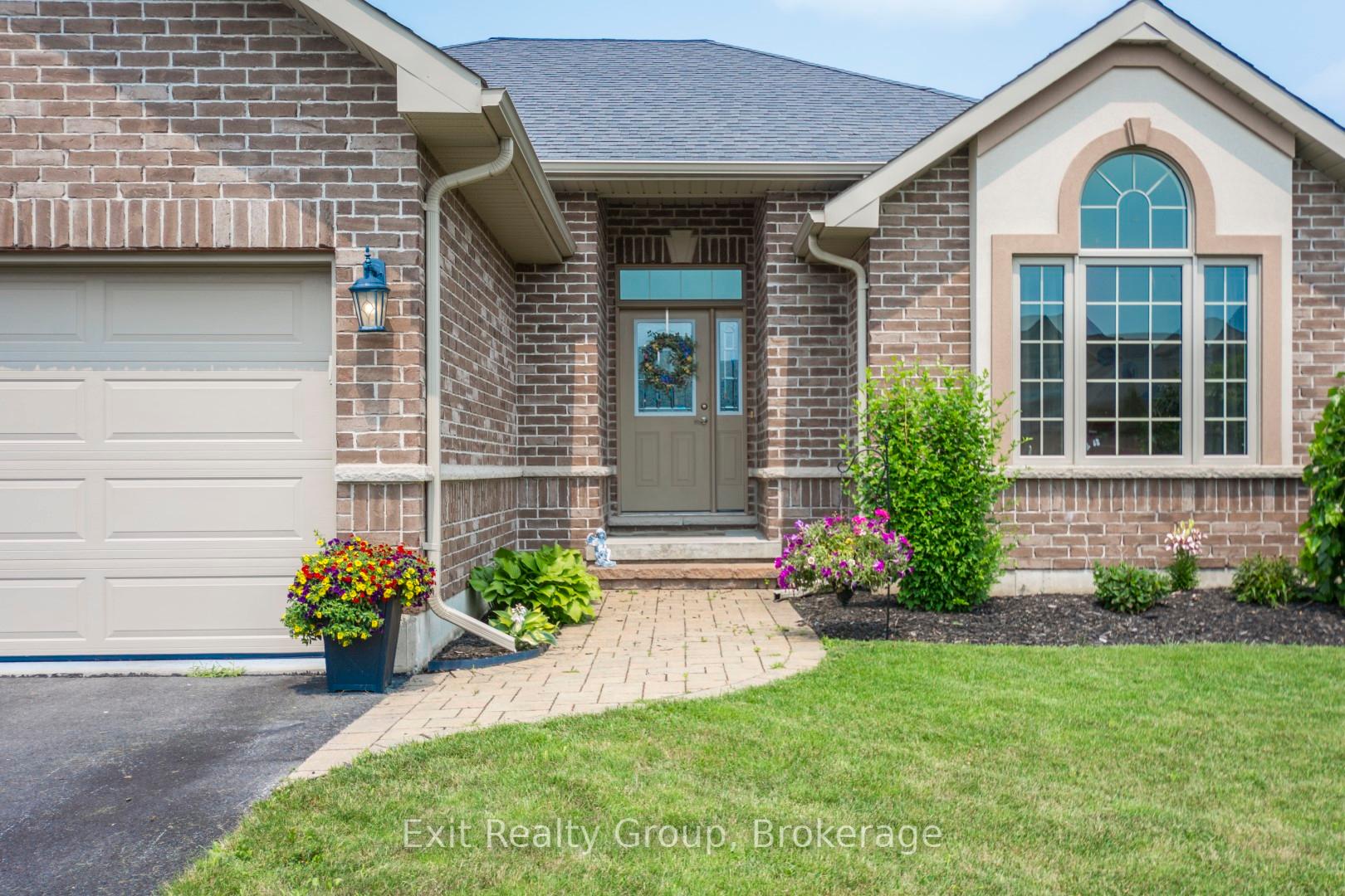 Photo 3 of 48 Cavendish Drive, Belleville, Thurlow Ward — HOMEH