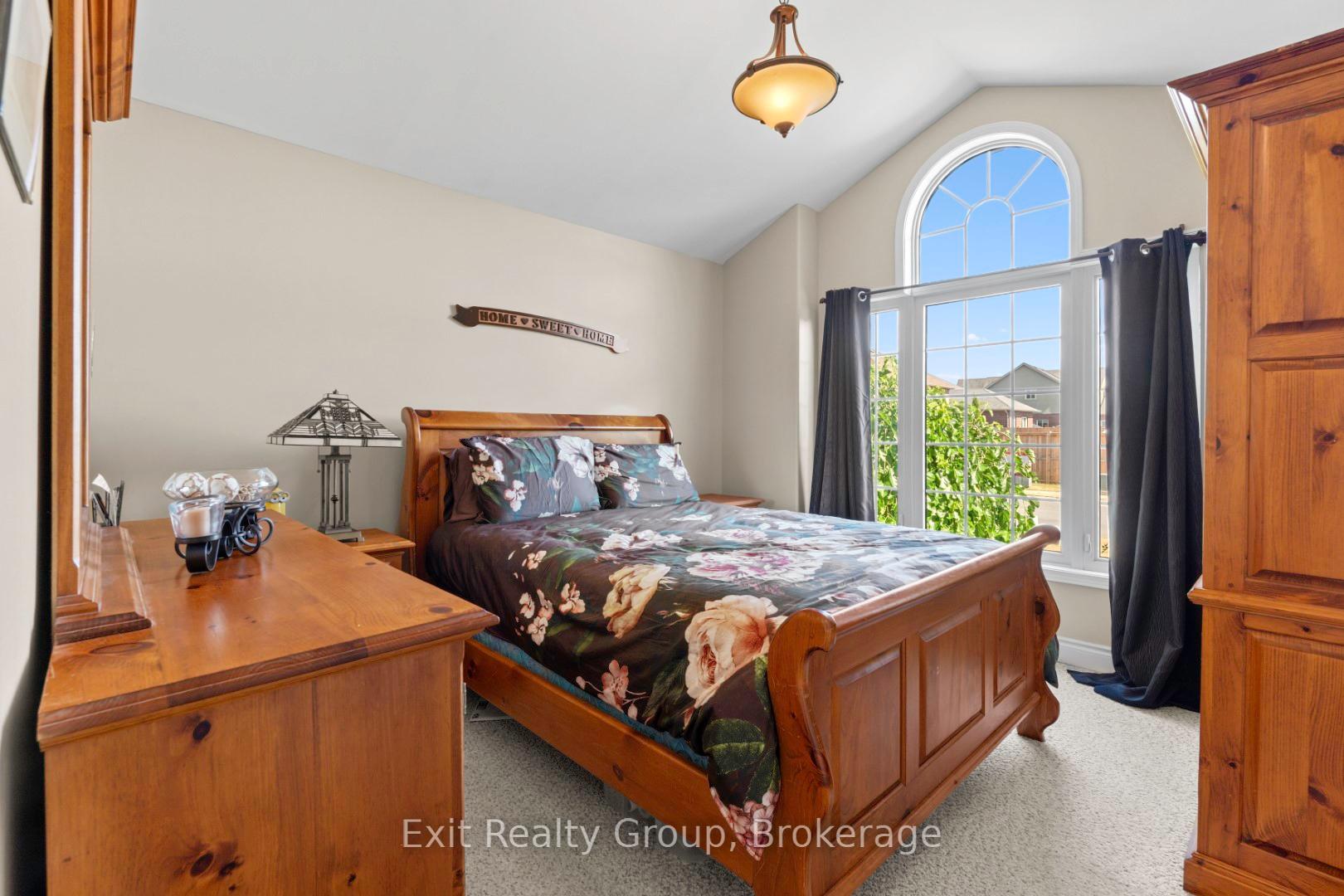 Photo 11 of 48 Cavendish Drive, Belleville, Thurlow Ward — HOMEH