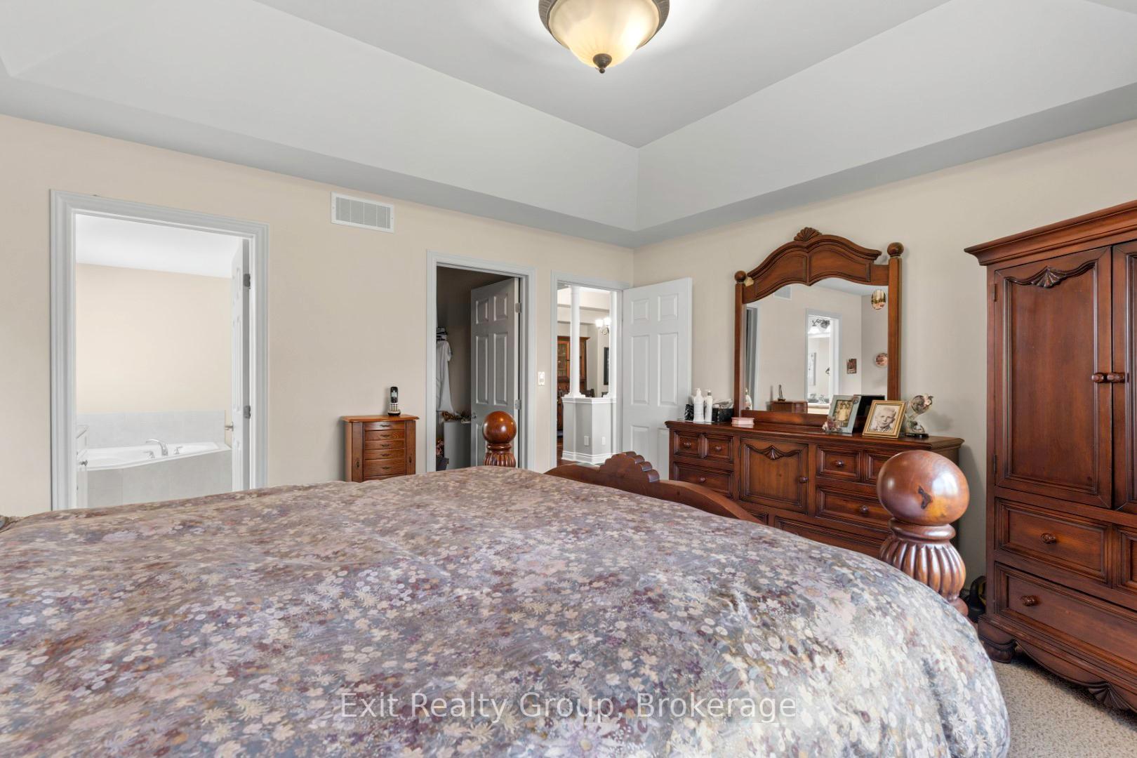 Photo 14 of 48 Cavendish Drive, Belleville, Thurlow Ward — HOMEH