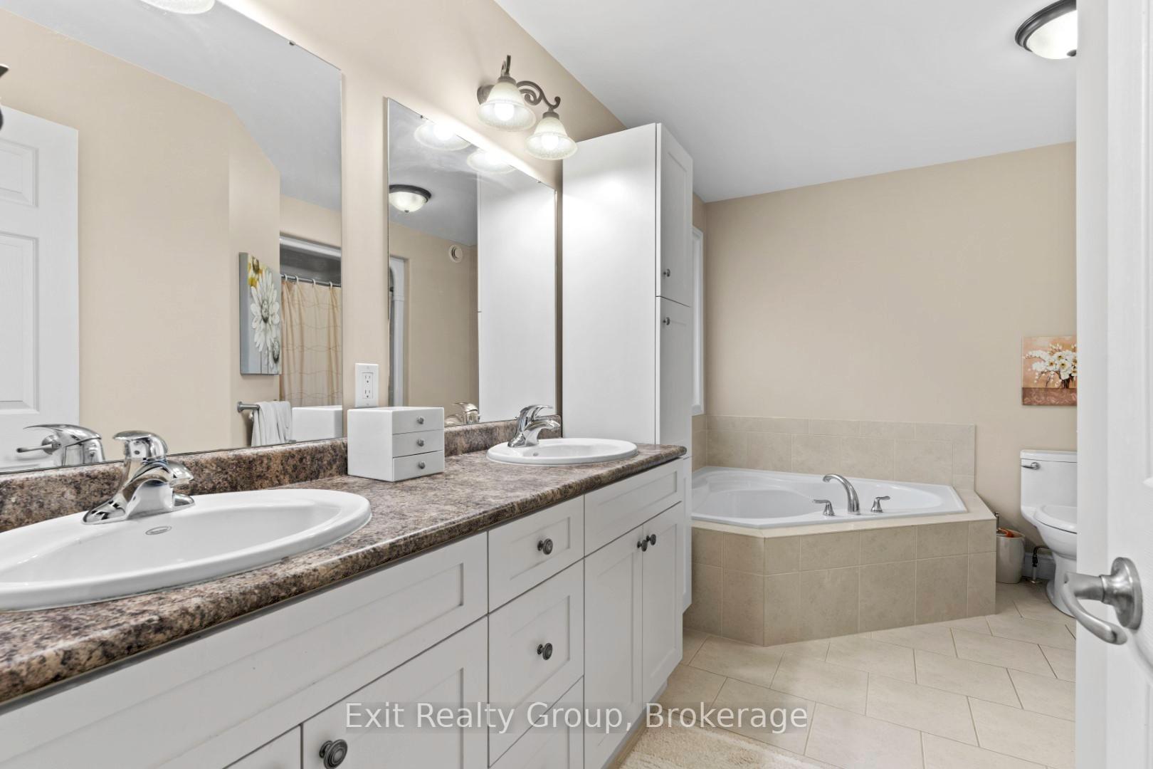 Photo 15 of 48 Cavendish Drive, Belleville, Thurlow Ward — HOMEH