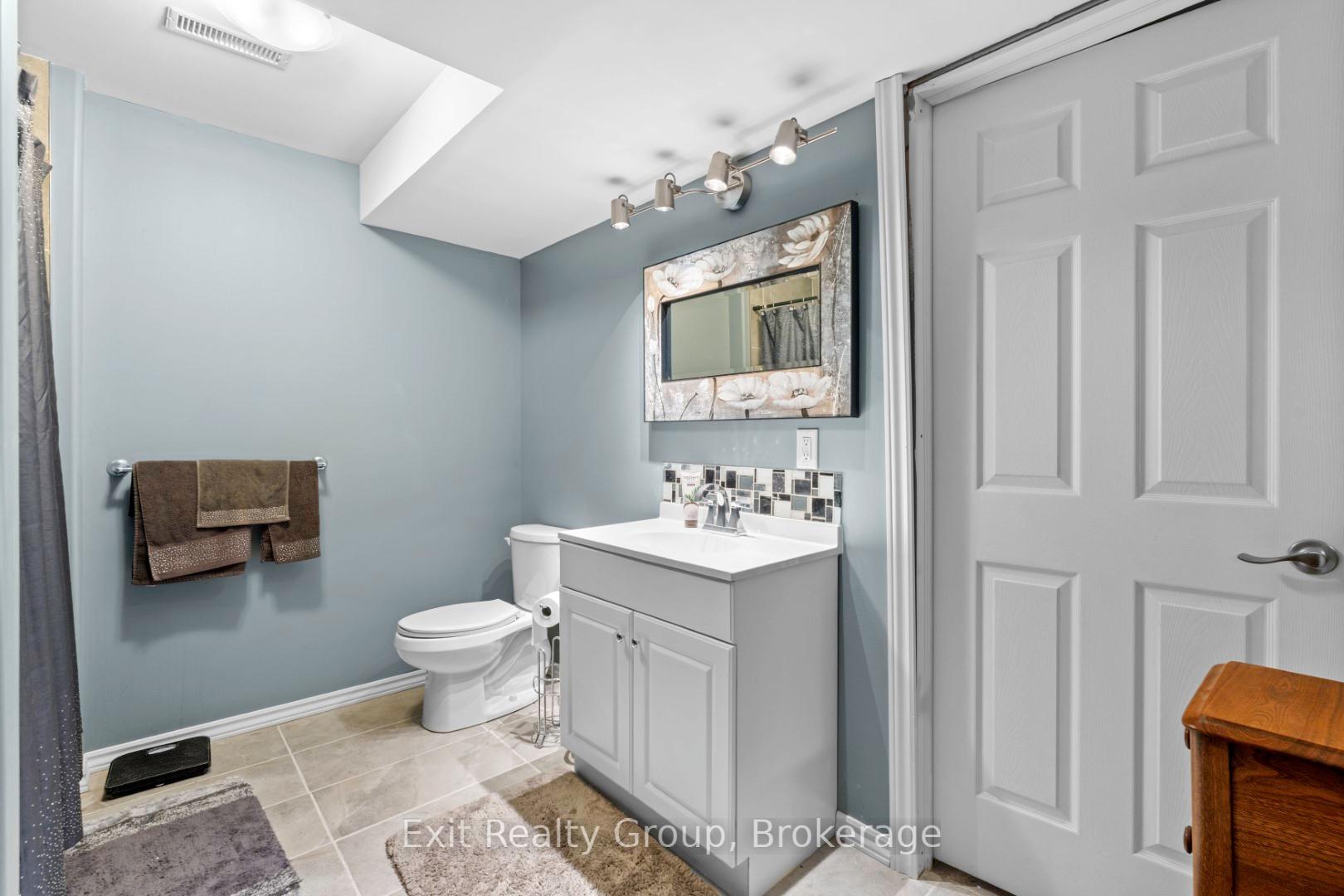 Photo 20 of 48 Cavendish Drive, Belleville, Thurlow Ward — HOMEH