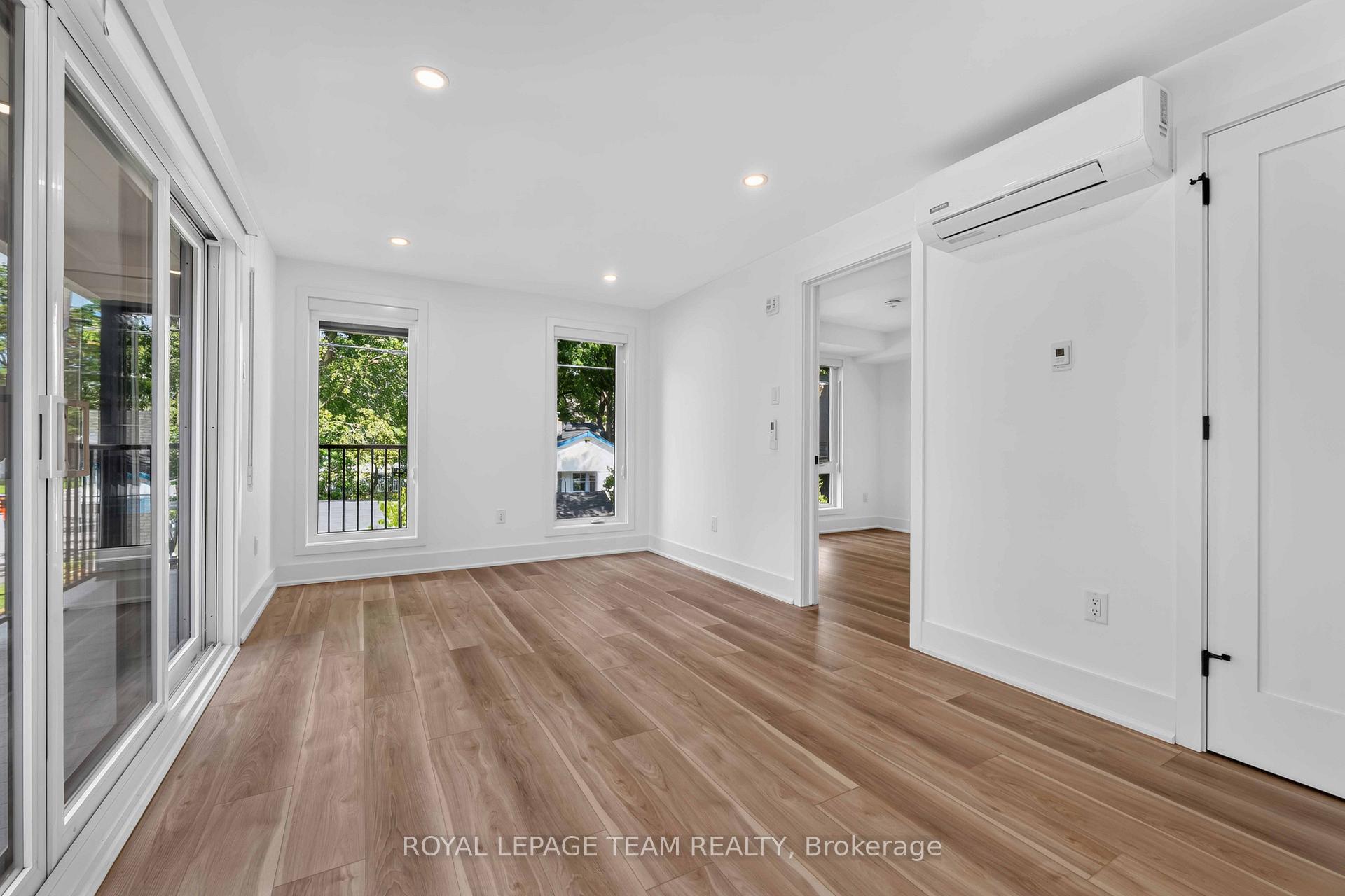 Photo 4 of Unit 8, 547 Melbourne Avenue, Ottawa, McKellar/Highland — HOMEH