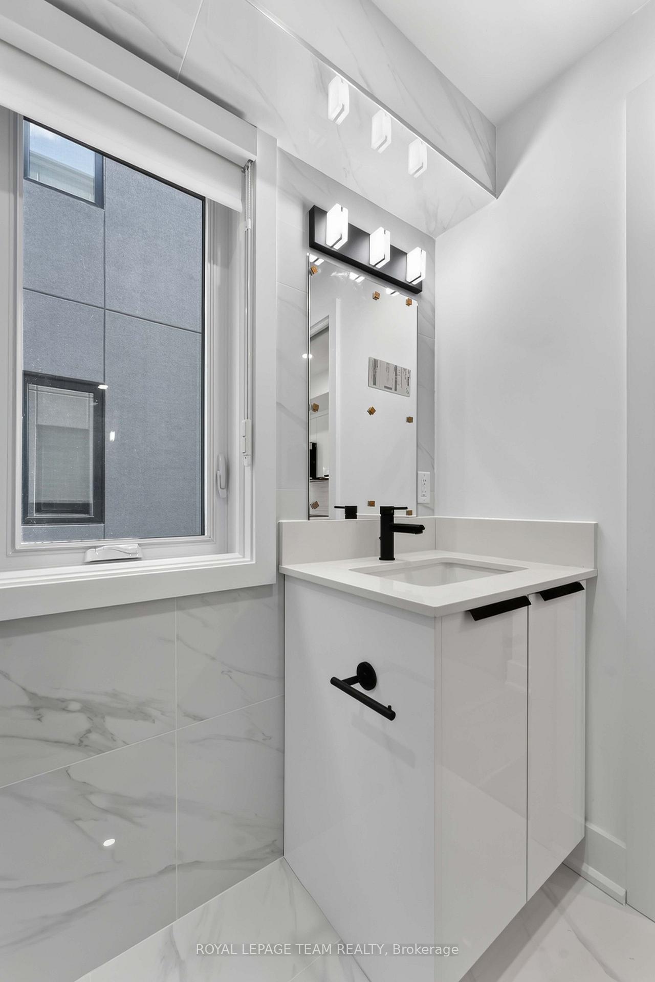 Photo 18 of Unit 8, 547 Melbourne Avenue, Ottawa, McKellar/Highland — HOMEH