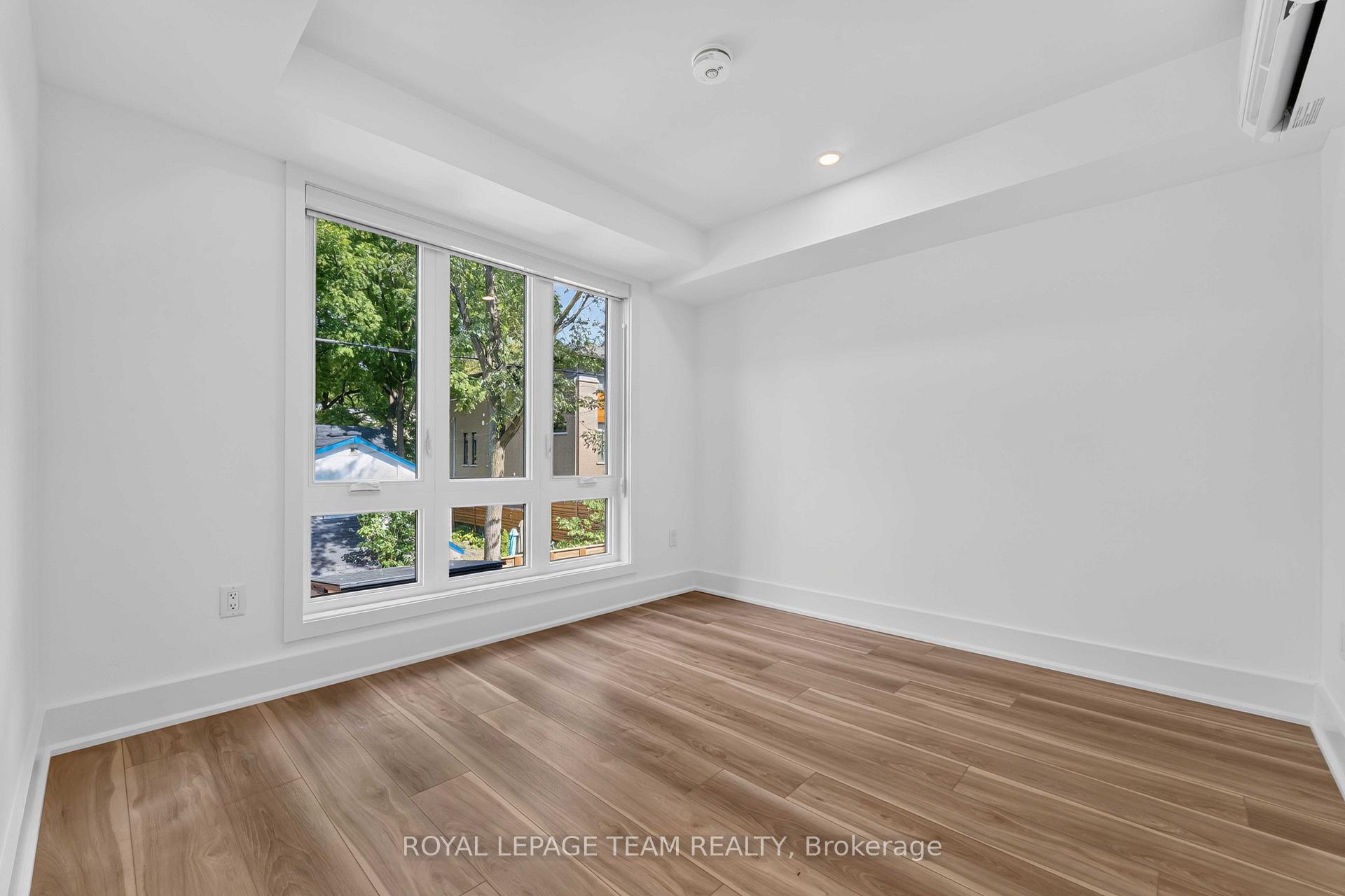 Photo 19 of Unit 8, 547 Melbourne Avenue, Ottawa, McKellar/Highland — HOMEH