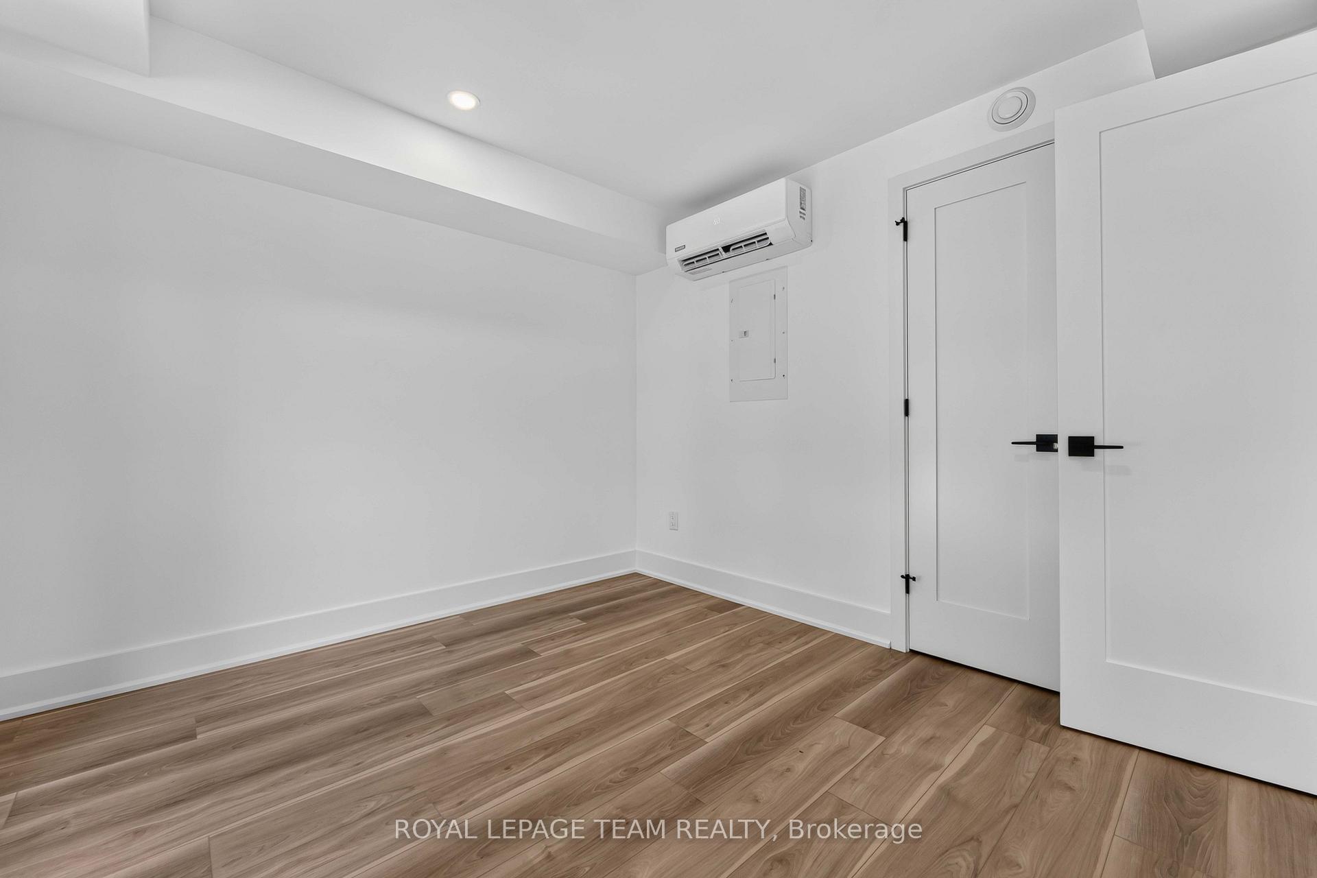 Photo 20 of Unit 8, 547 Melbourne Avenue, Ottawa, McKellar/Highland — HOMEH