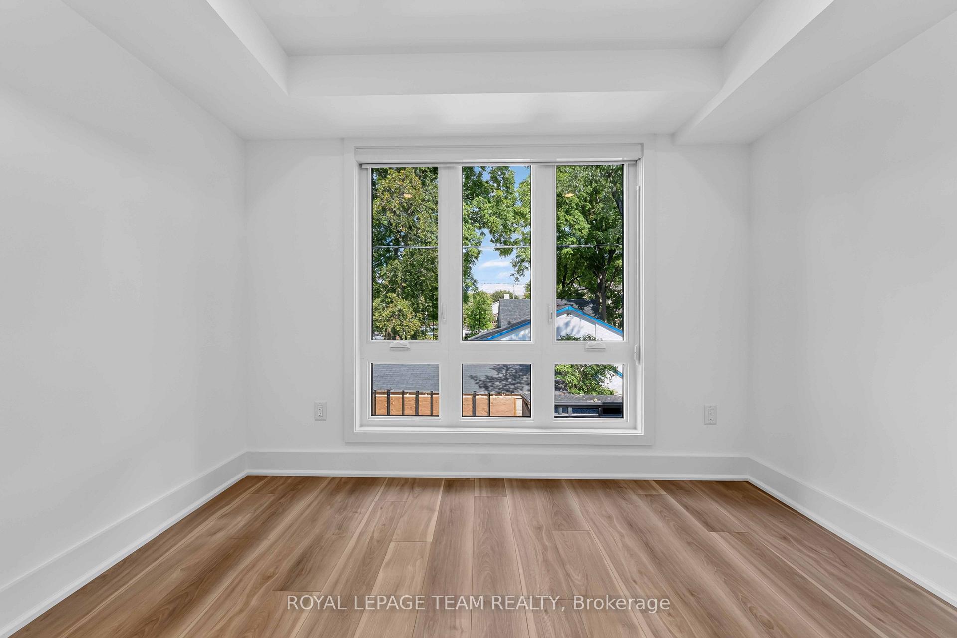 Photo 23 of Unit 8, 547 Melbourne Avenue, Ottawa, McKellar/Highland — HOMEH