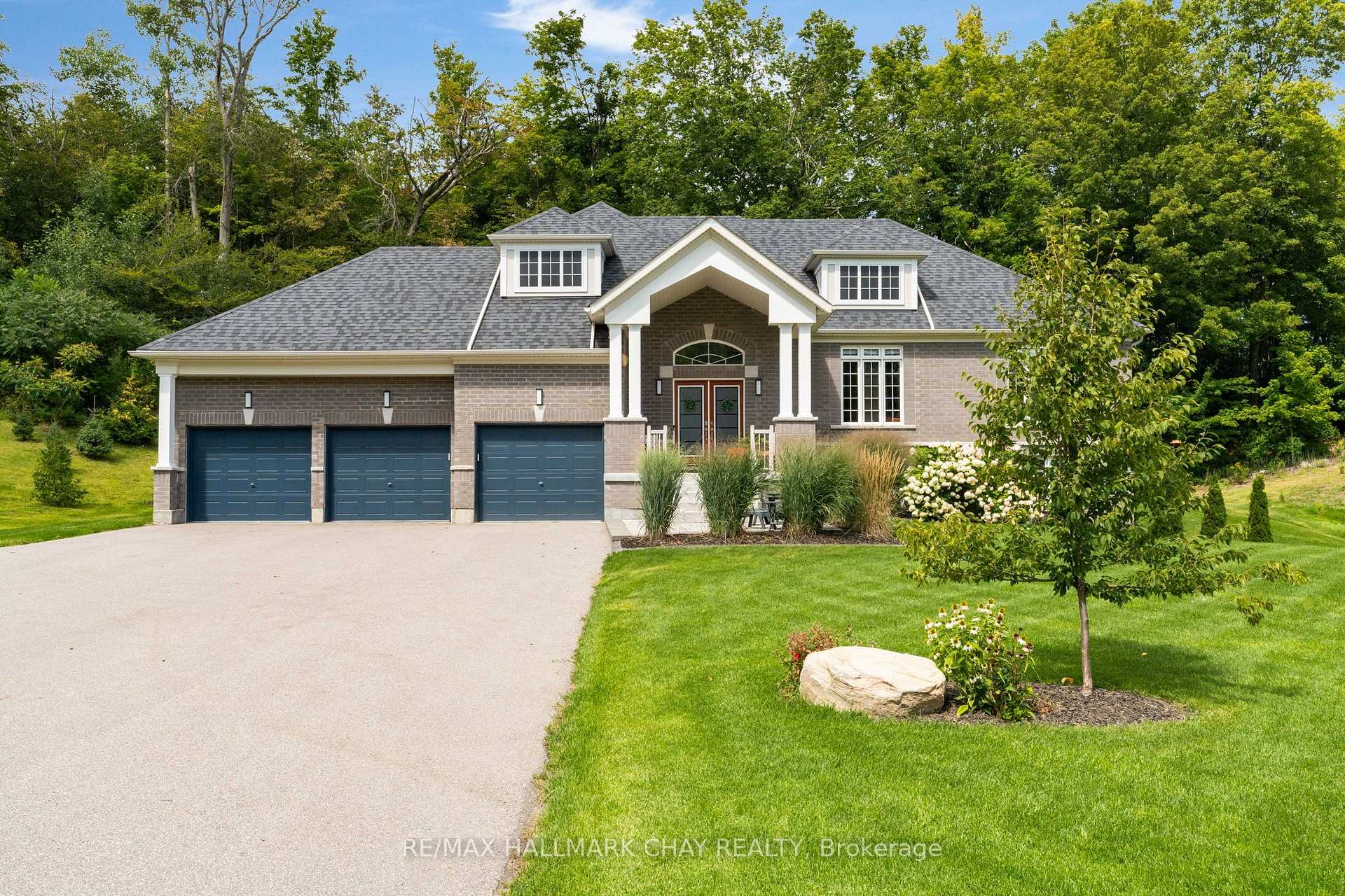 Photo 2 of 21 Ruby Ridge, Oro-Medonte, Sugarbush — HOMEH