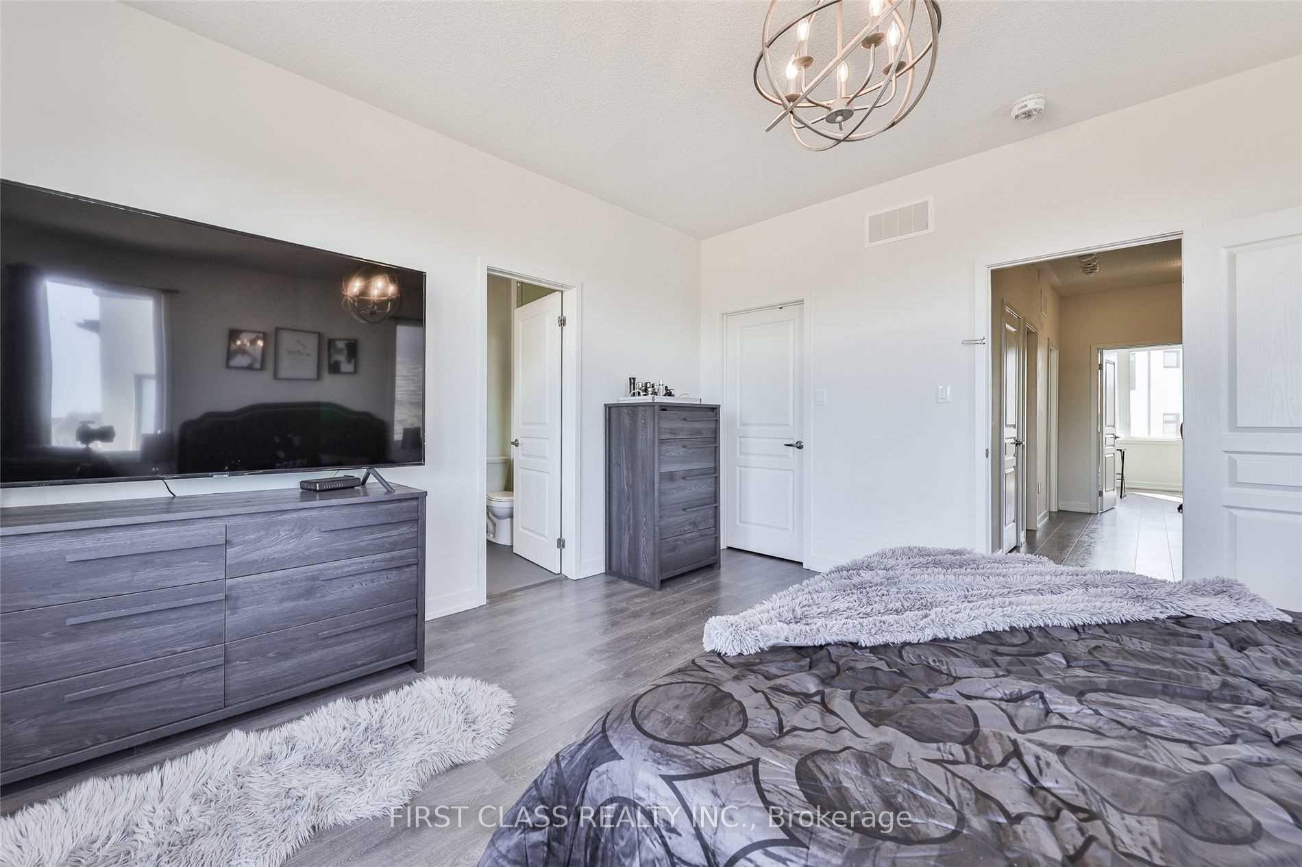 Photo 11 of 3211 Mintwood Circle, Oakville, Glenorchy — HOMEH