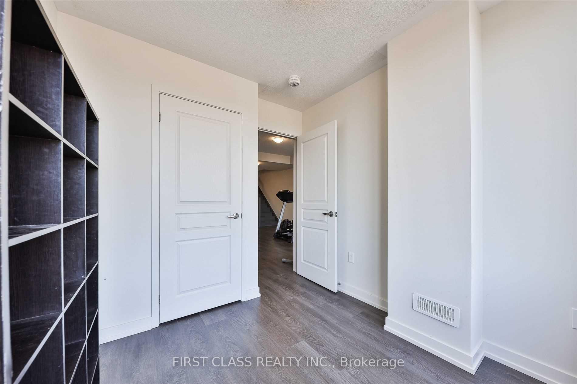 Photo 29 of 3211 Mintwood Circle, Oakville, Glenorchy — HOMEH