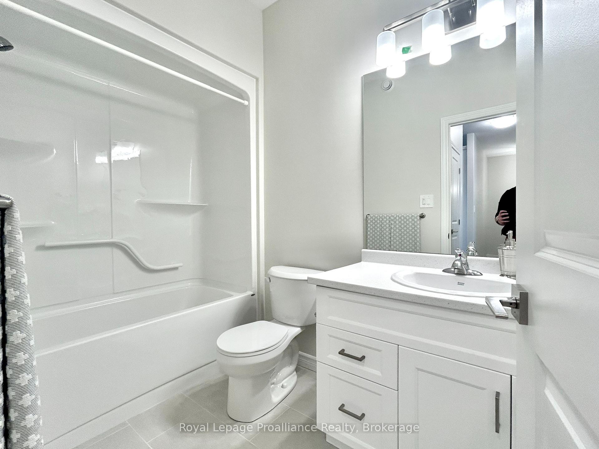 Photo 3 of 130 Athabaska Drive, Belleville, Thurlow Ward — HOMEH