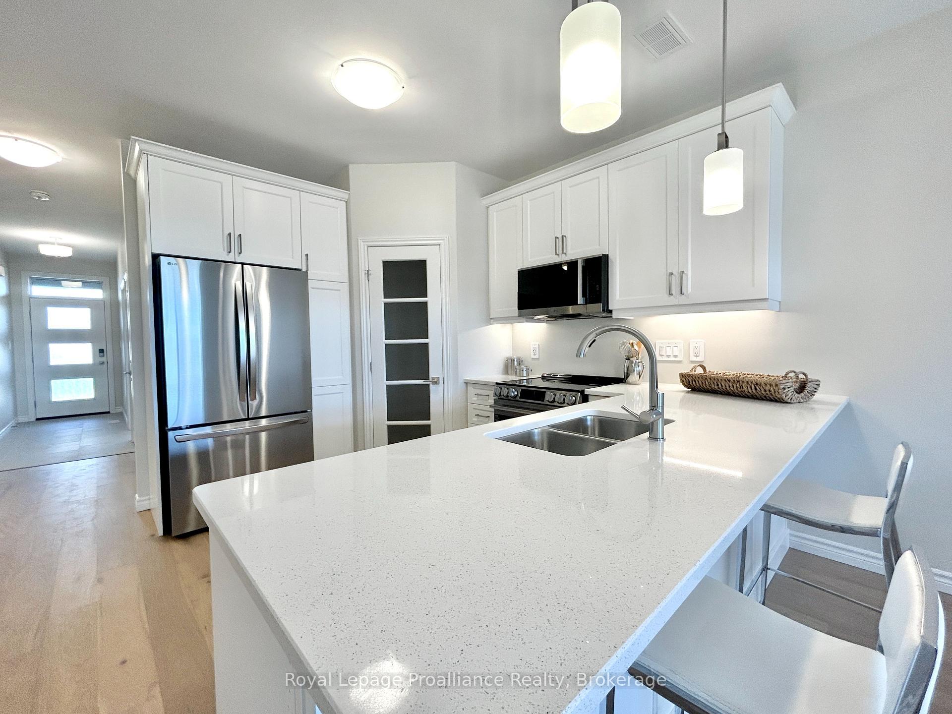 Photo 16 of 130 Athabaska Drive, Belleville, Thurlow Ward — HOMEH