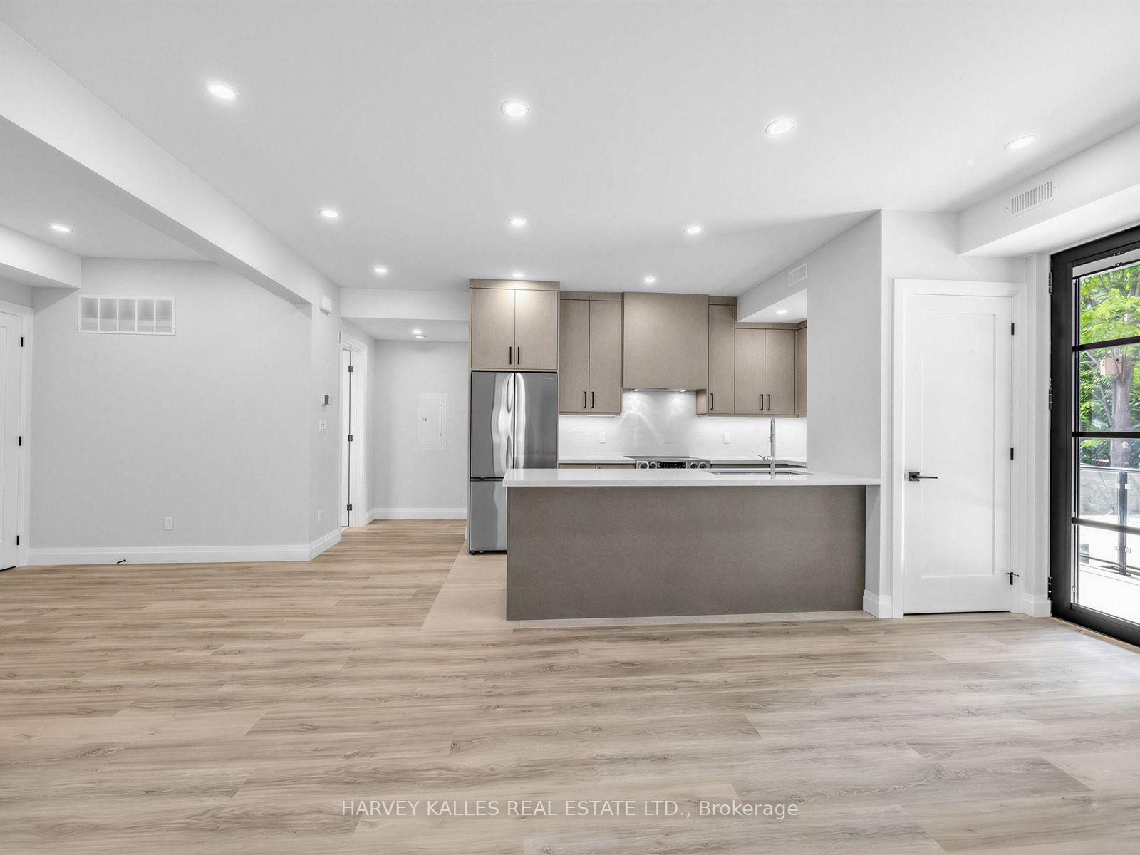 Photo 4 of Unit 2, 102 Shaver Avenue N, Etobicoke, Islington-City Centre West — HOMEH