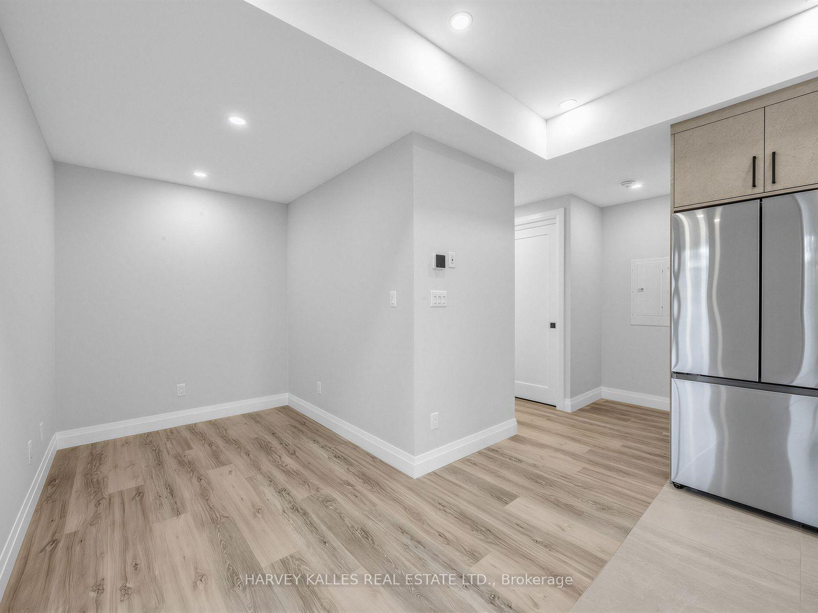 Photo 5 of Unit 2, 102 Shaver Avenue N, Etobicoke, Islington-City Centre West — HOMEH