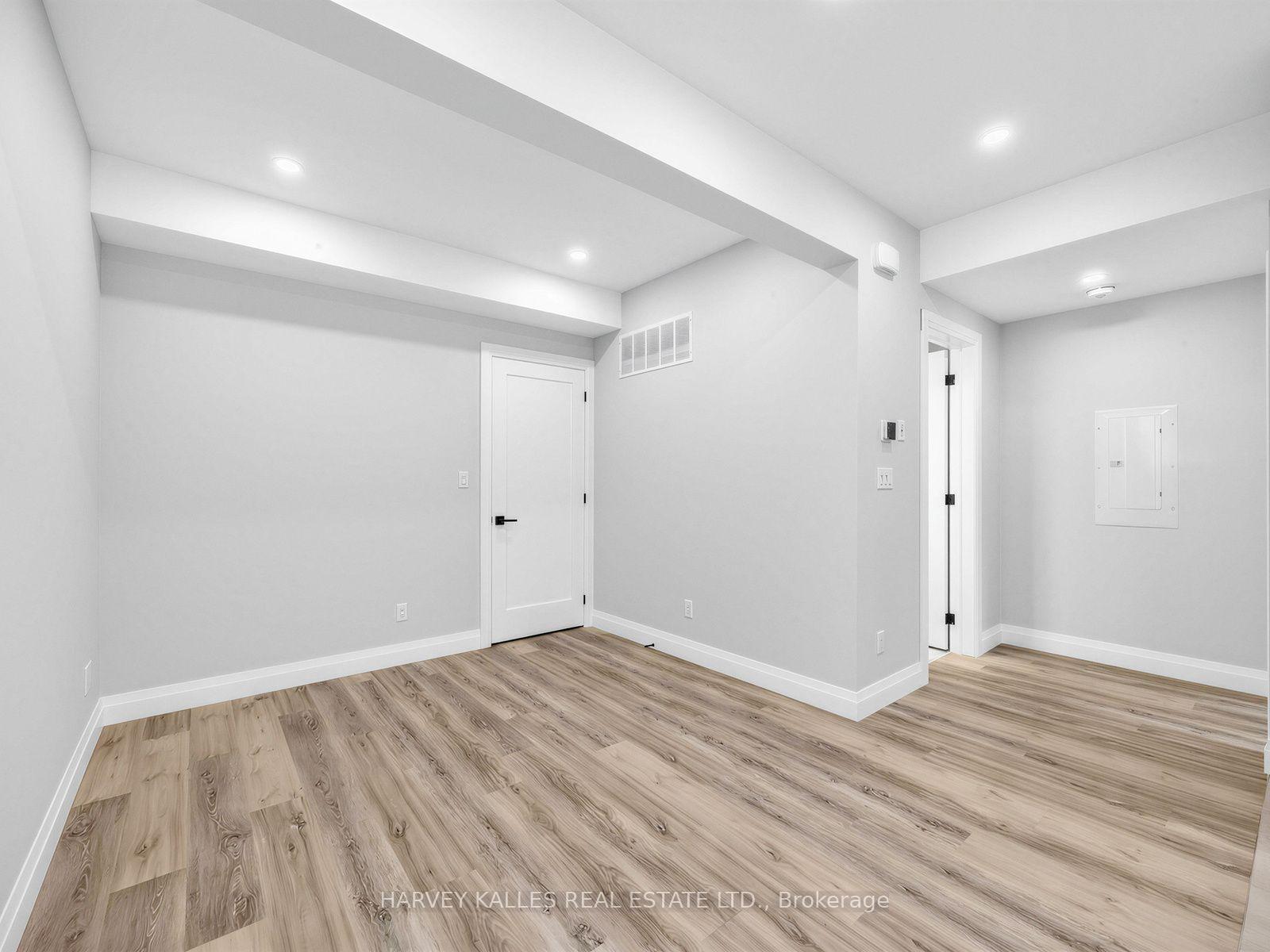Photo 8 of Unit 2, 102 Shaver Avenue N, Etobicoke, Islington-City Centre West — HOMEH