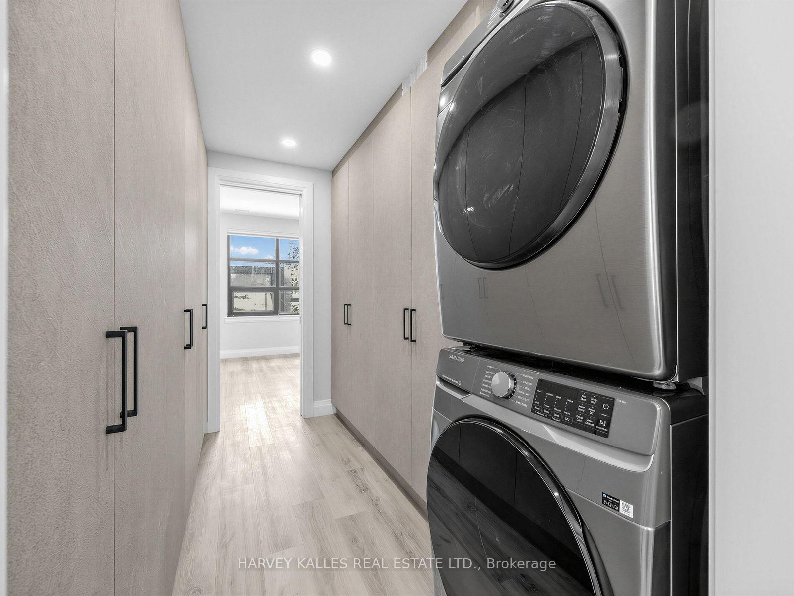 Photo 10 of Unit 2, 102 Shaver Avenue N, Etobicoke, Islington-City Centre West — HOMEH