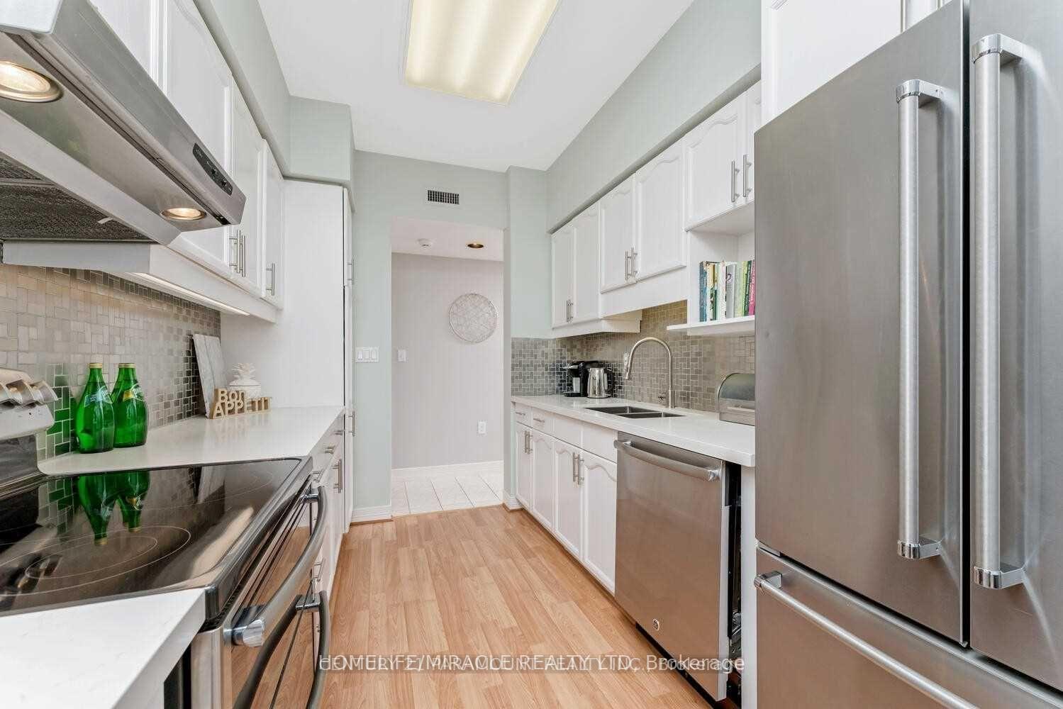 Photo 3 of Unit 418, 2199 Sixth Line, Oakville, River Oaks — HOMEH