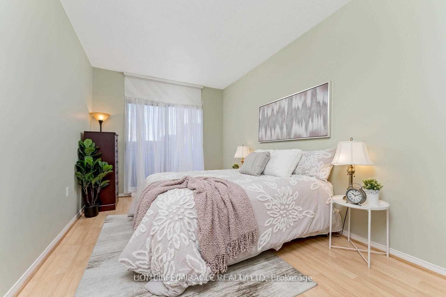 Photo 14 of Unit 418, 2199 Sixth Line, Oakville, River Oaks — HOMEH