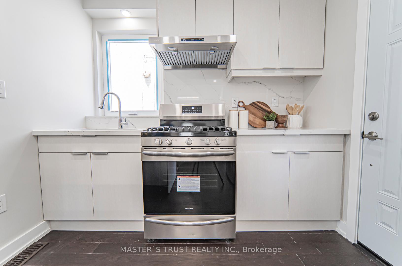 Photo 15 of 613 Old Weston Road, Toronto, Weston-Pellam Park — HOMEH