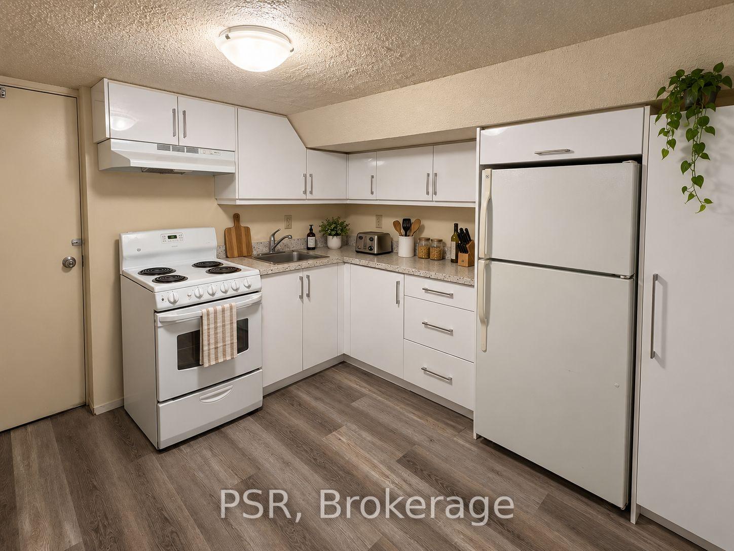 Photo 8 of Unit #3 Lower, 168 Vaughan Road, Toronto, Oakwood Village — HOMEH