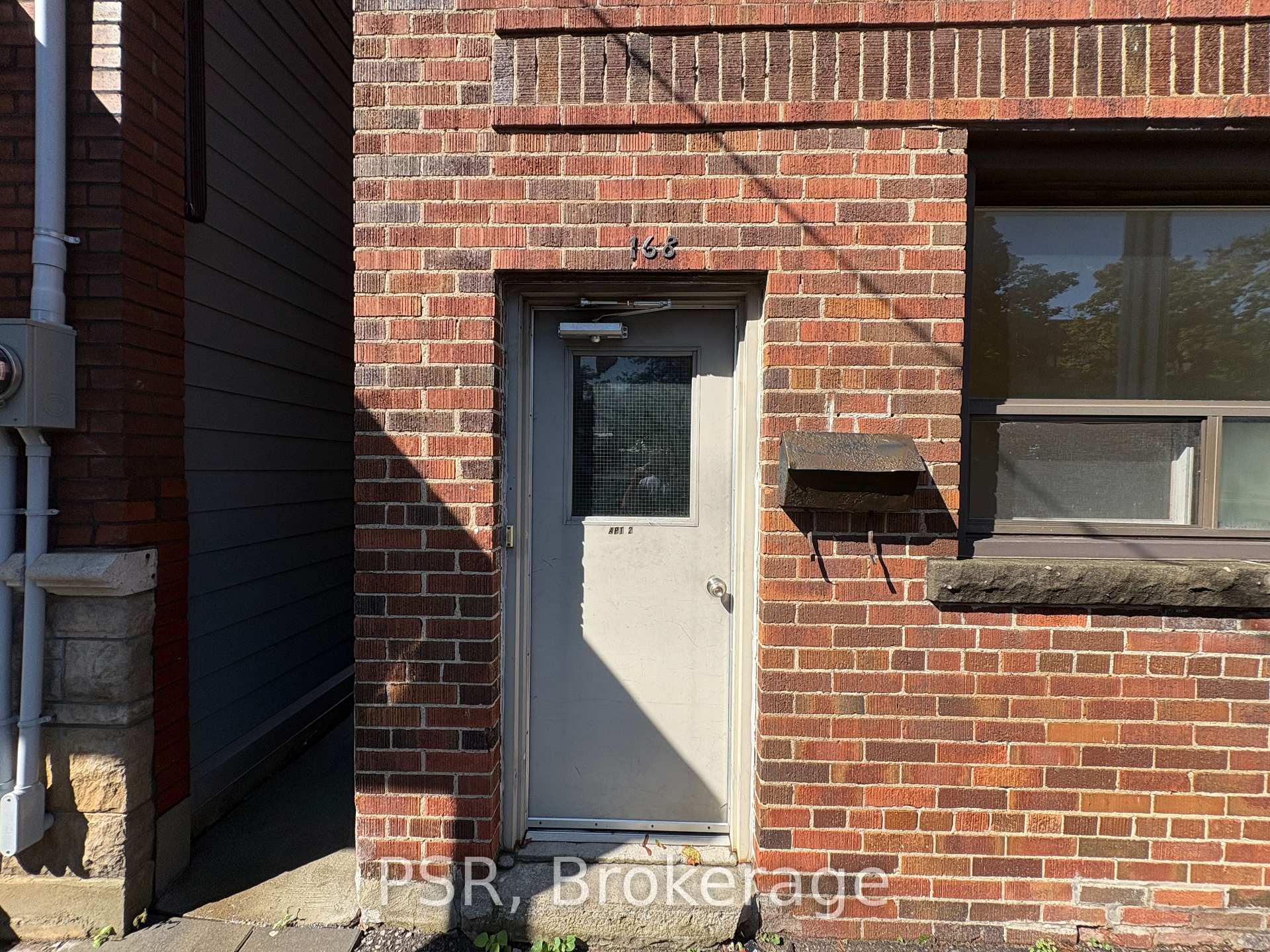 Photo 2 of Unit #2 Upper, 168 Vaughan Road, Toronto, Humewood-Cedarvale — HOMEH
