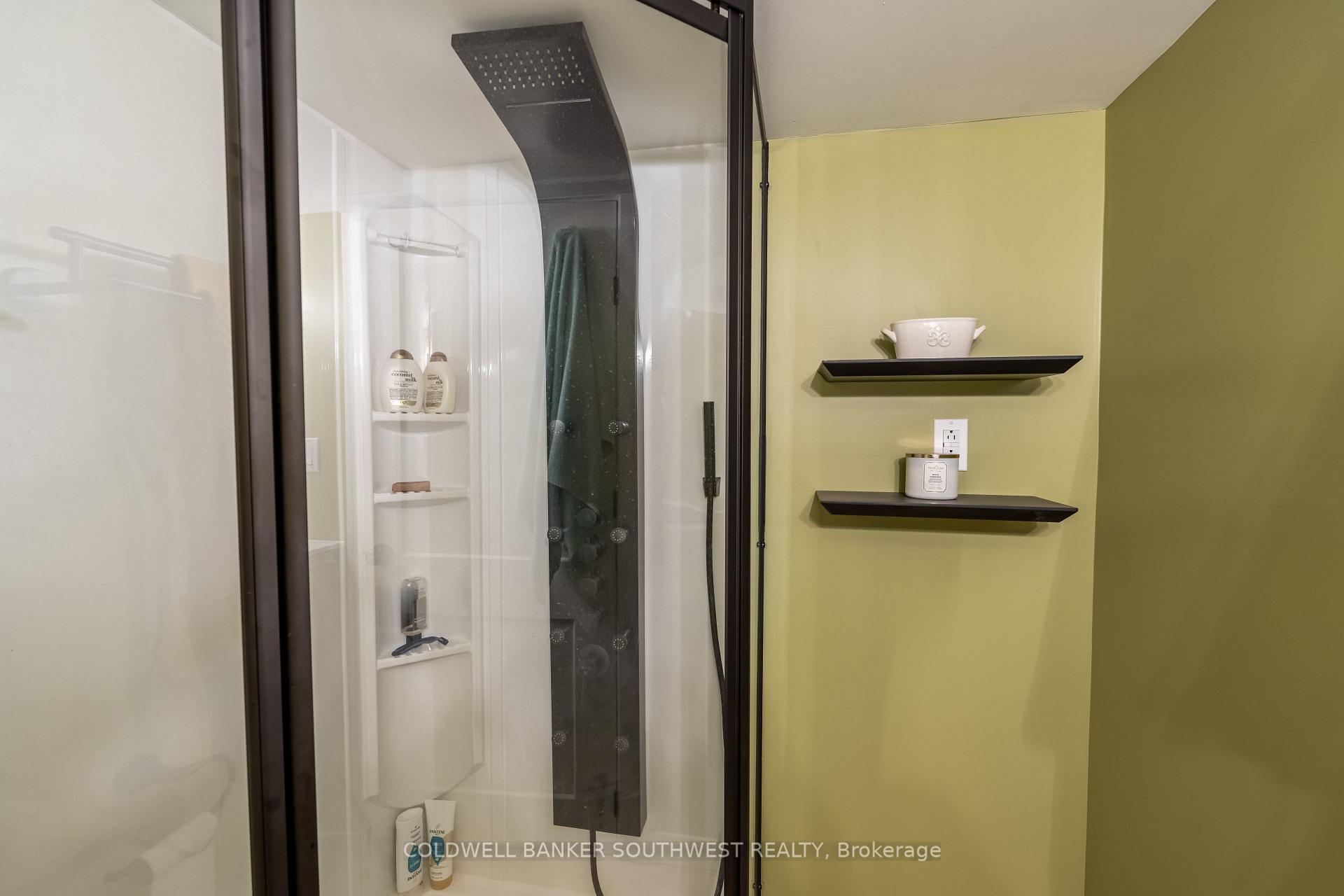 Photo 5 of 224 Vidal Street S, Sarnia — HOMEH