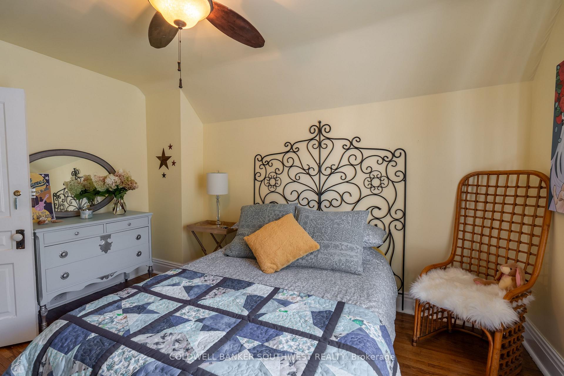 Photo 9 of 224 Vidal Street S, Sarnia — HOMEH