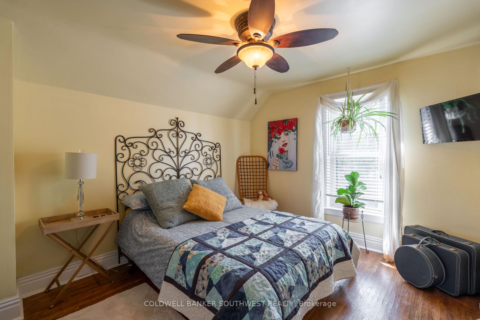 Photo 10 of 224 Vidal Street S, Sarnia — HOMEH