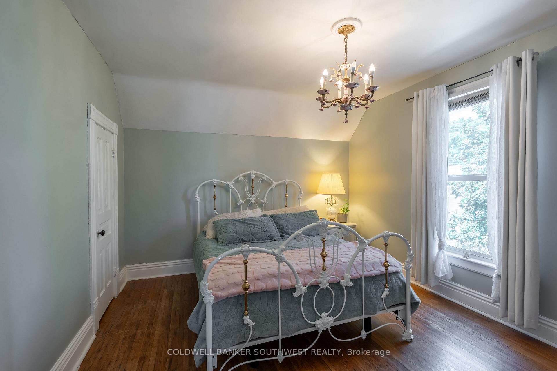 Photo 12 of 224 Vidal Street S, Sarnia — HOMEH
