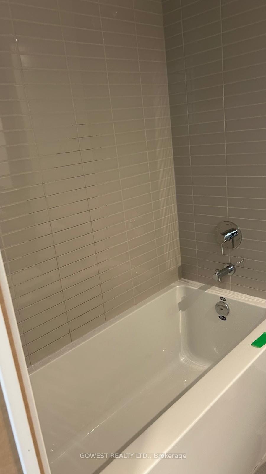 Photo 11 of Unit 1715, 6 Flavelle Trail, Vaughan, Steeles West Industrial — HOMEH