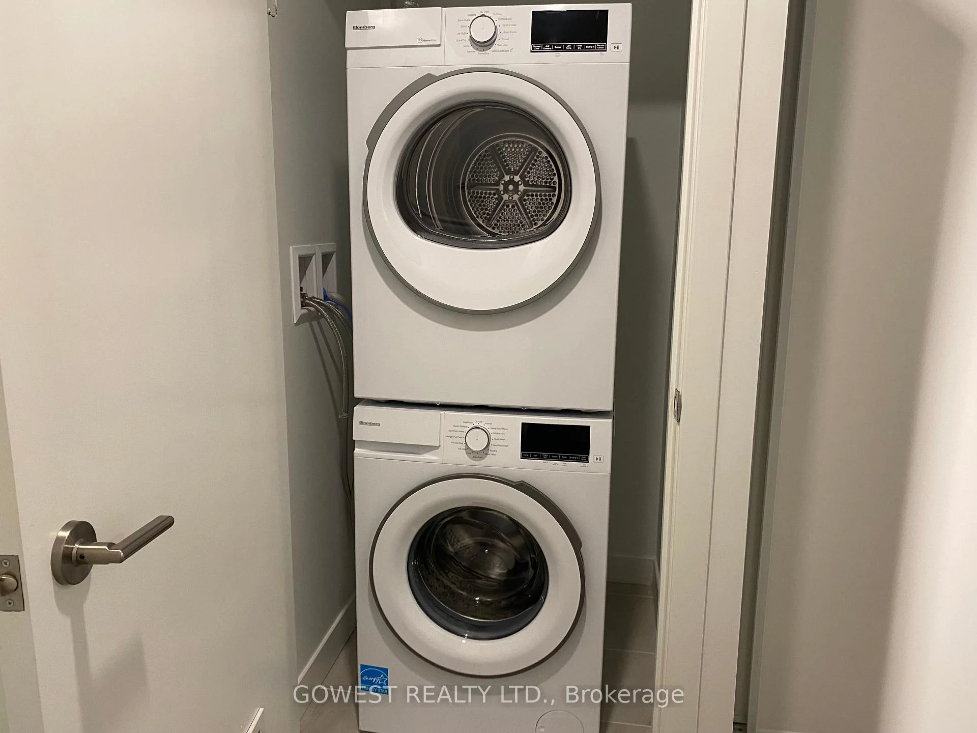 Photo 8 of Unit 1715, 6 Flavelle Trail, Vaughan, Steeles West Industrial — HOMEH