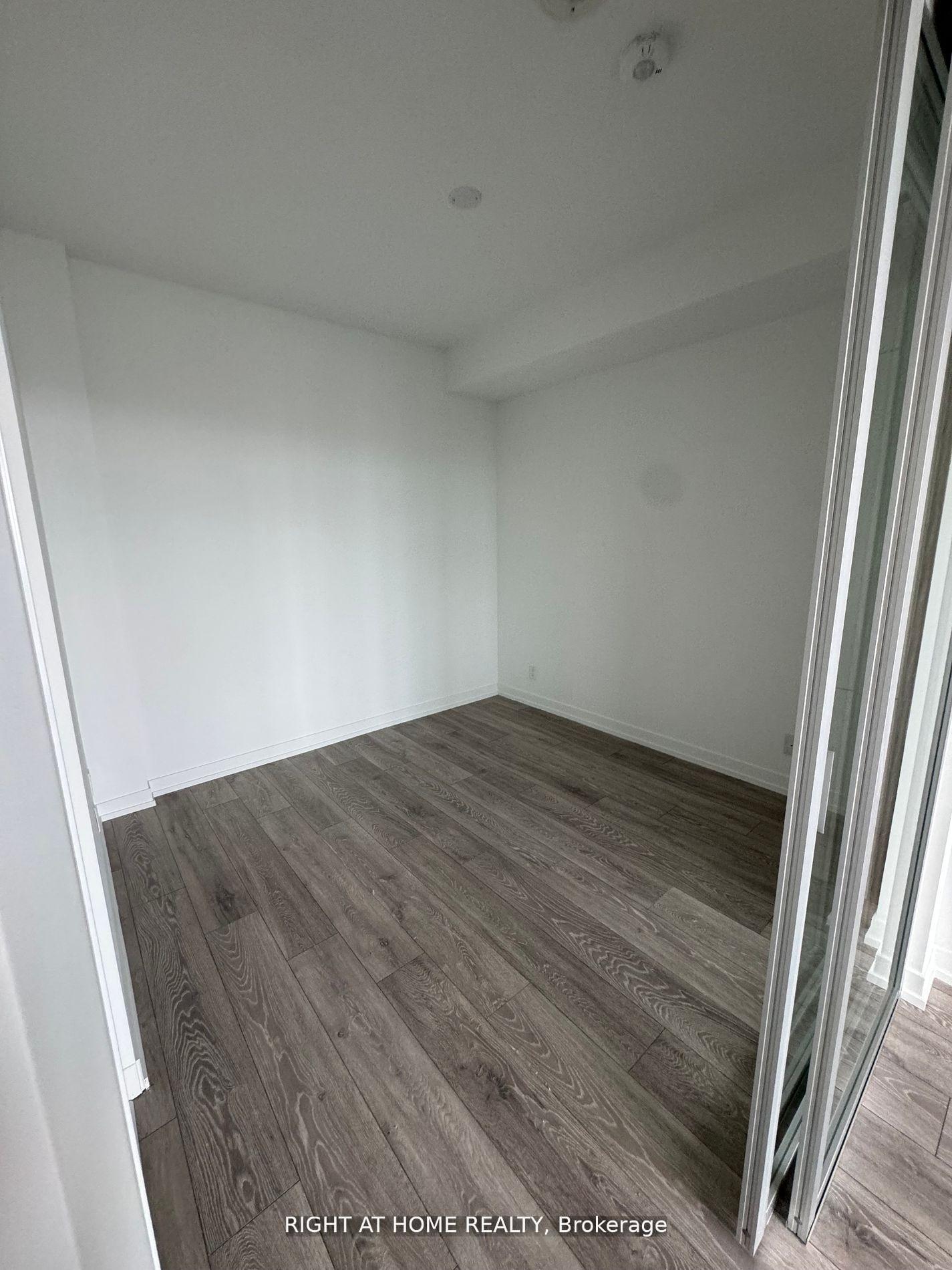 Photo 4 of Unit 1512, 2020 Bathurst Street, Toronto, Humewood-Cedarvale — HOMEH