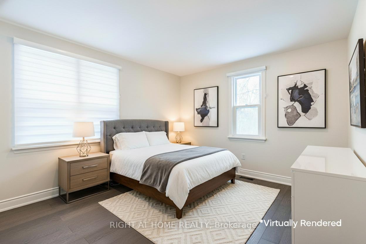 Photo 11 of 735 Srigley Street, Newmarket, Gorham-College Manor — HOMEH