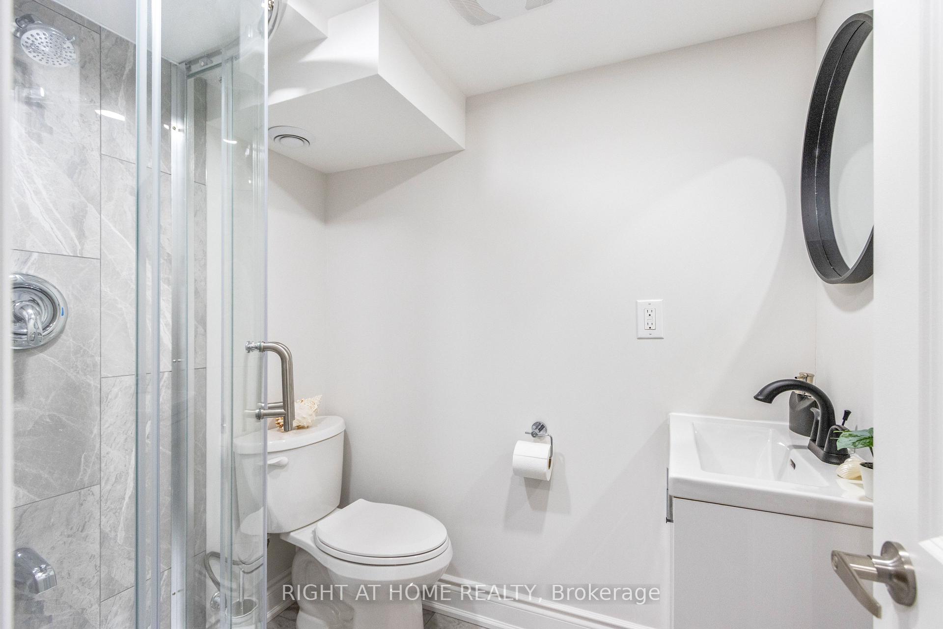 Photo 20 of 735 Srigley Street, Newmarket, Gorham-College Manor — HOMEH