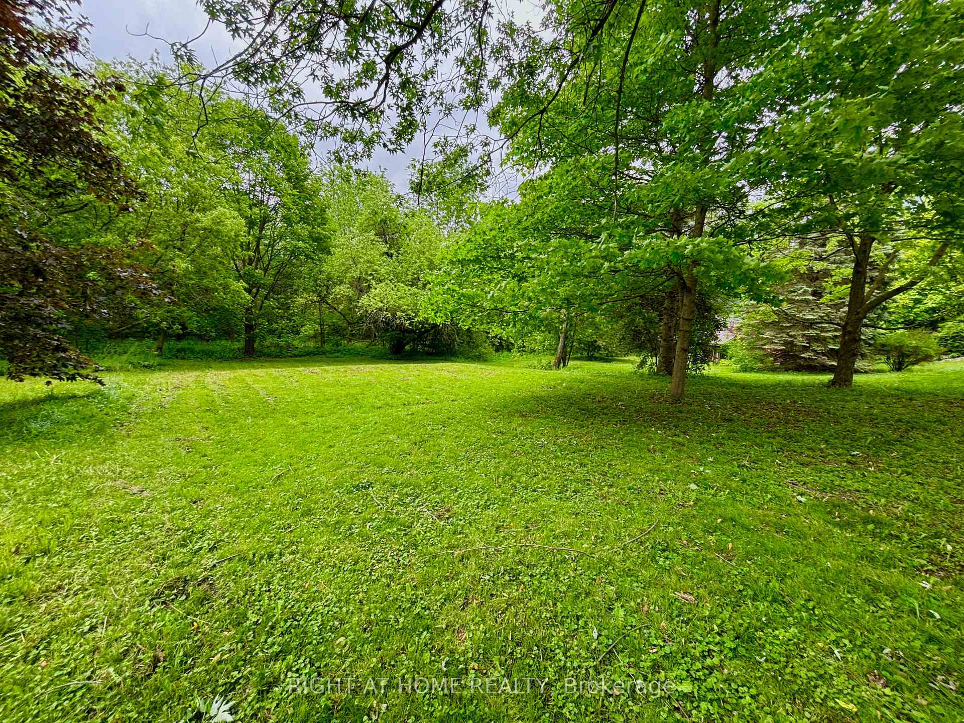 Photo 22 of 735 Srigley Street, Newmarket, Gorham-College Manor — HOMEH